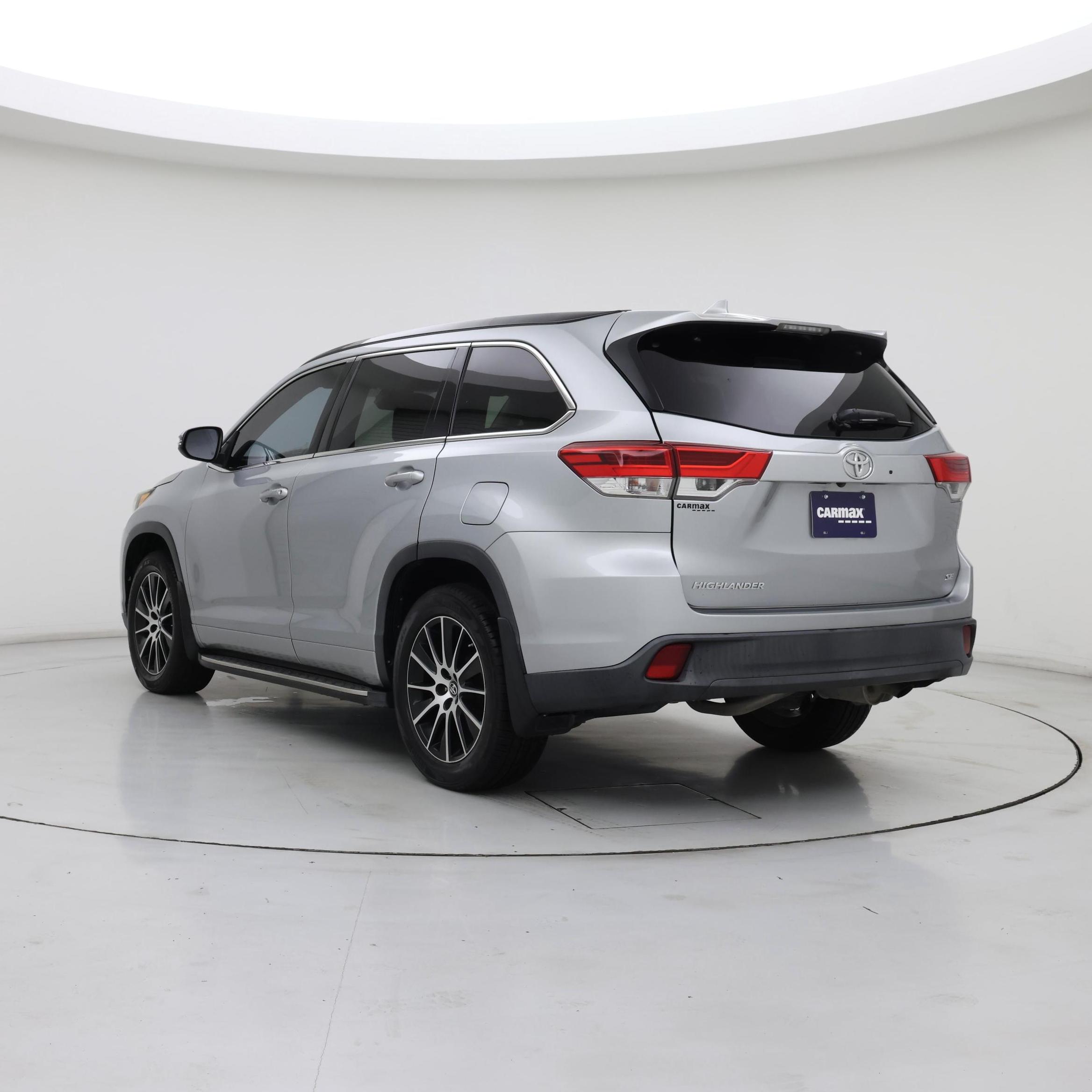 Thumbnail: 2018 Toyota Highlander - 2