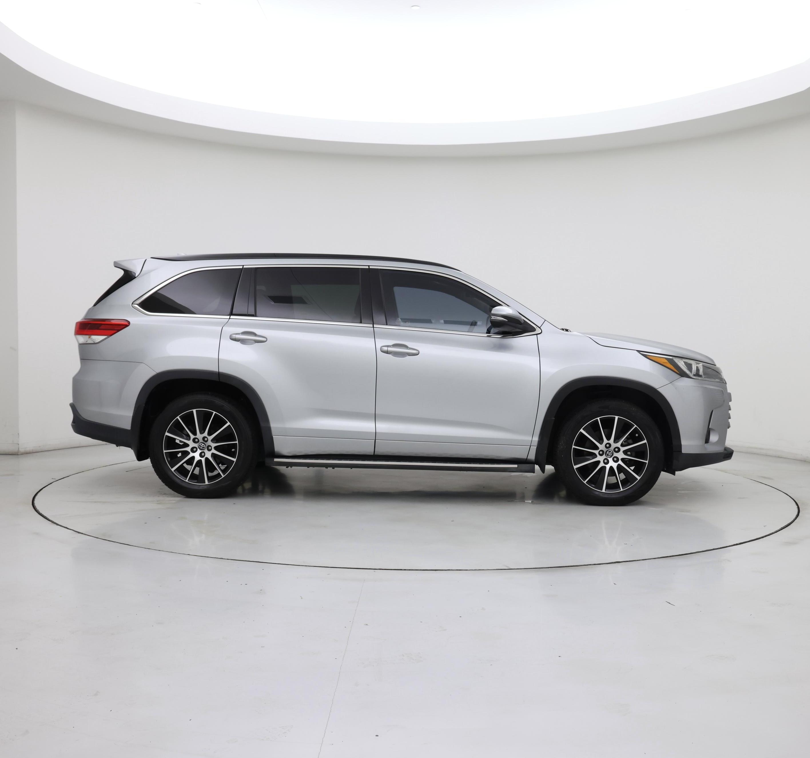 Thumbnail: 2018 Toyota Highlander - 7