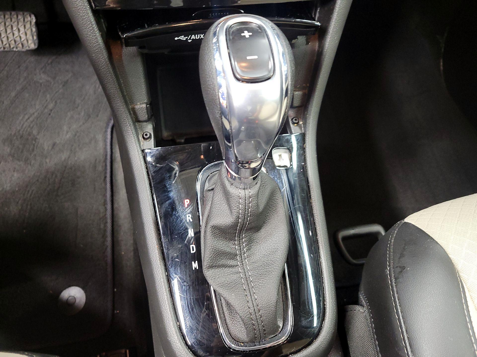 Thumbnail: 2022 Buick Encore - 17