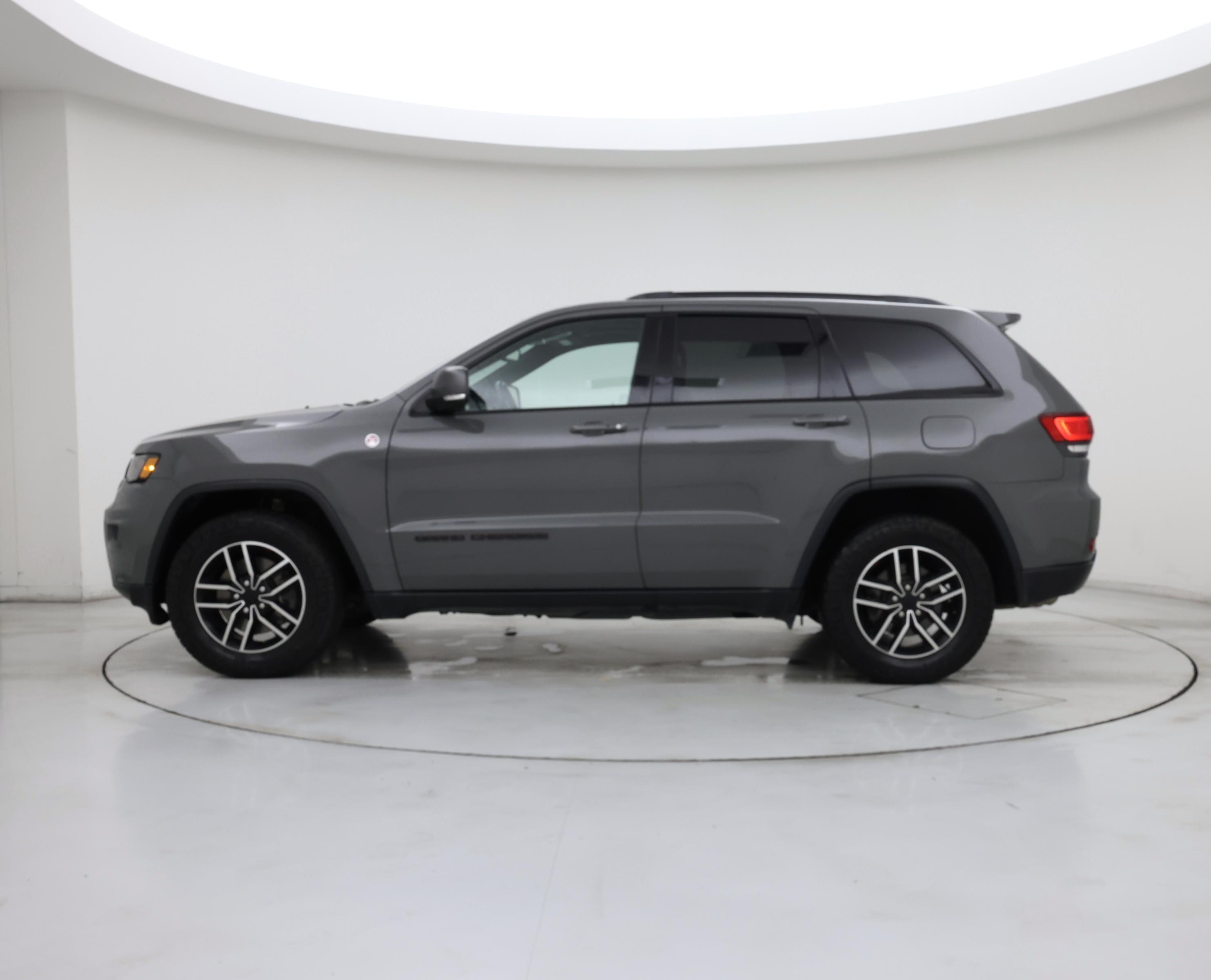 Thumbnail: 2021 Jeep Grand Cherokee - 3