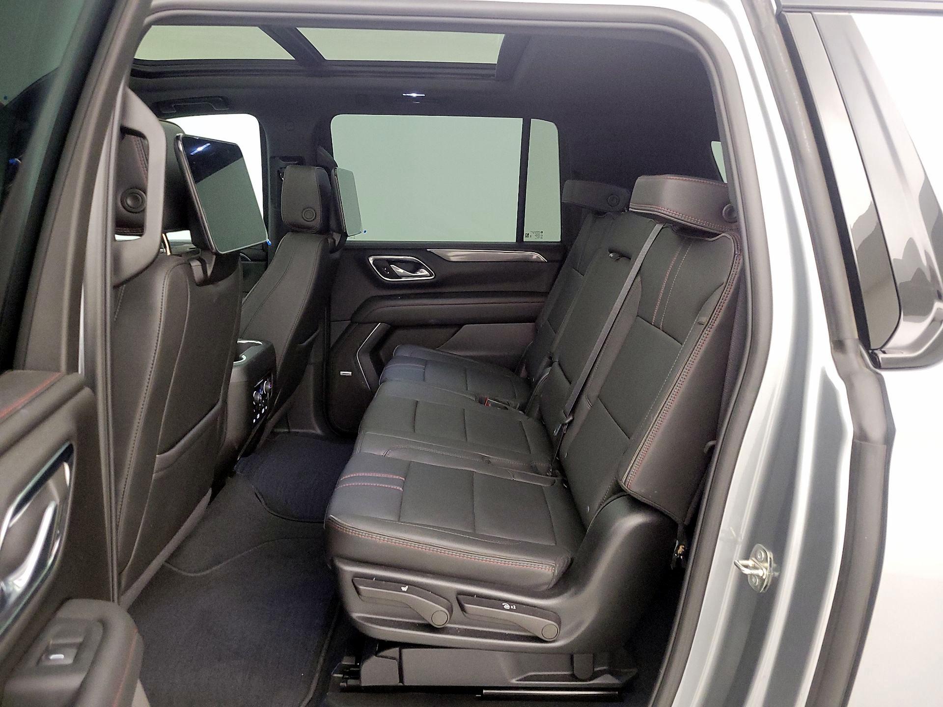 Thumbnail: 2024 Chevrolet Suburban - 20