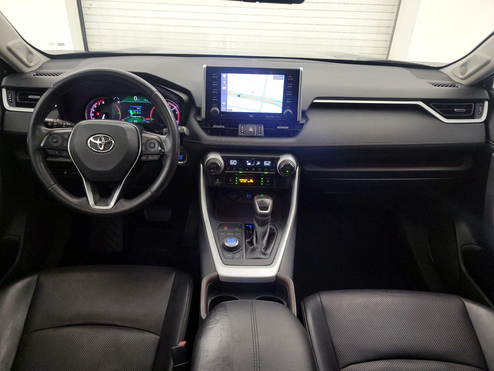 Thumbnail: 2019 Toyota RAV4 - 9