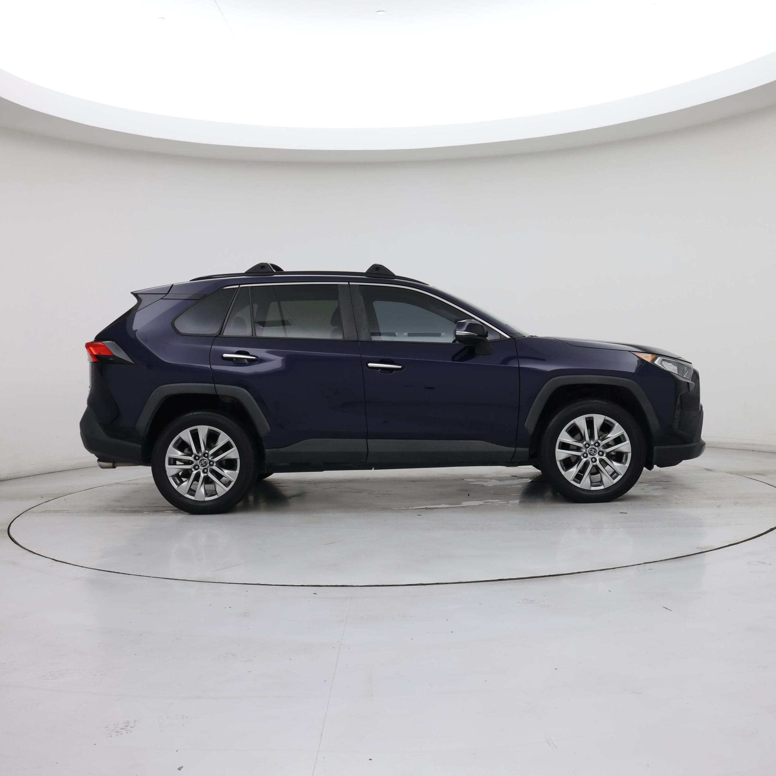 Thumbnail: 2019 Toyota RAV4 - 7
