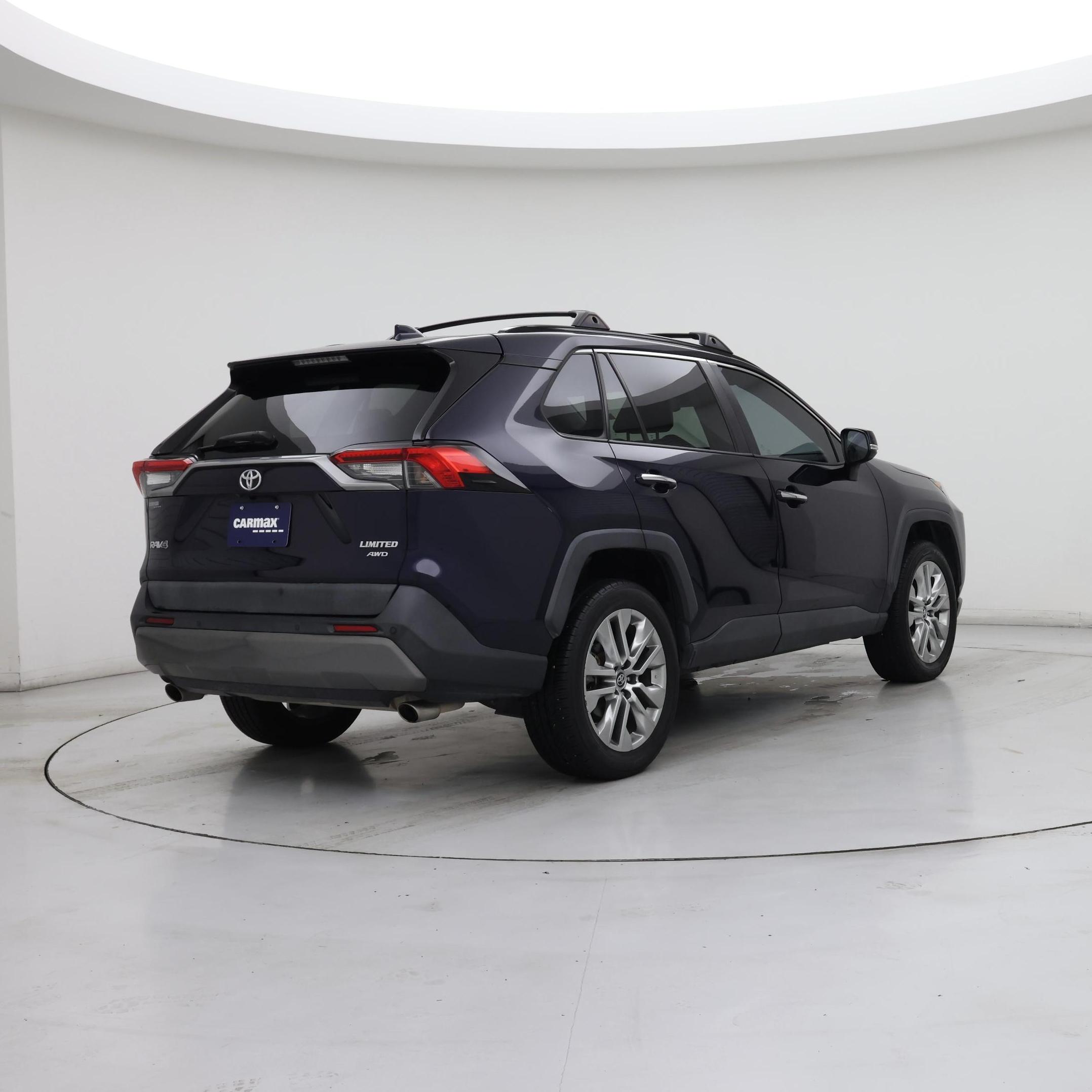 Thumbnail: 2019 Toyota RAV4 - 8