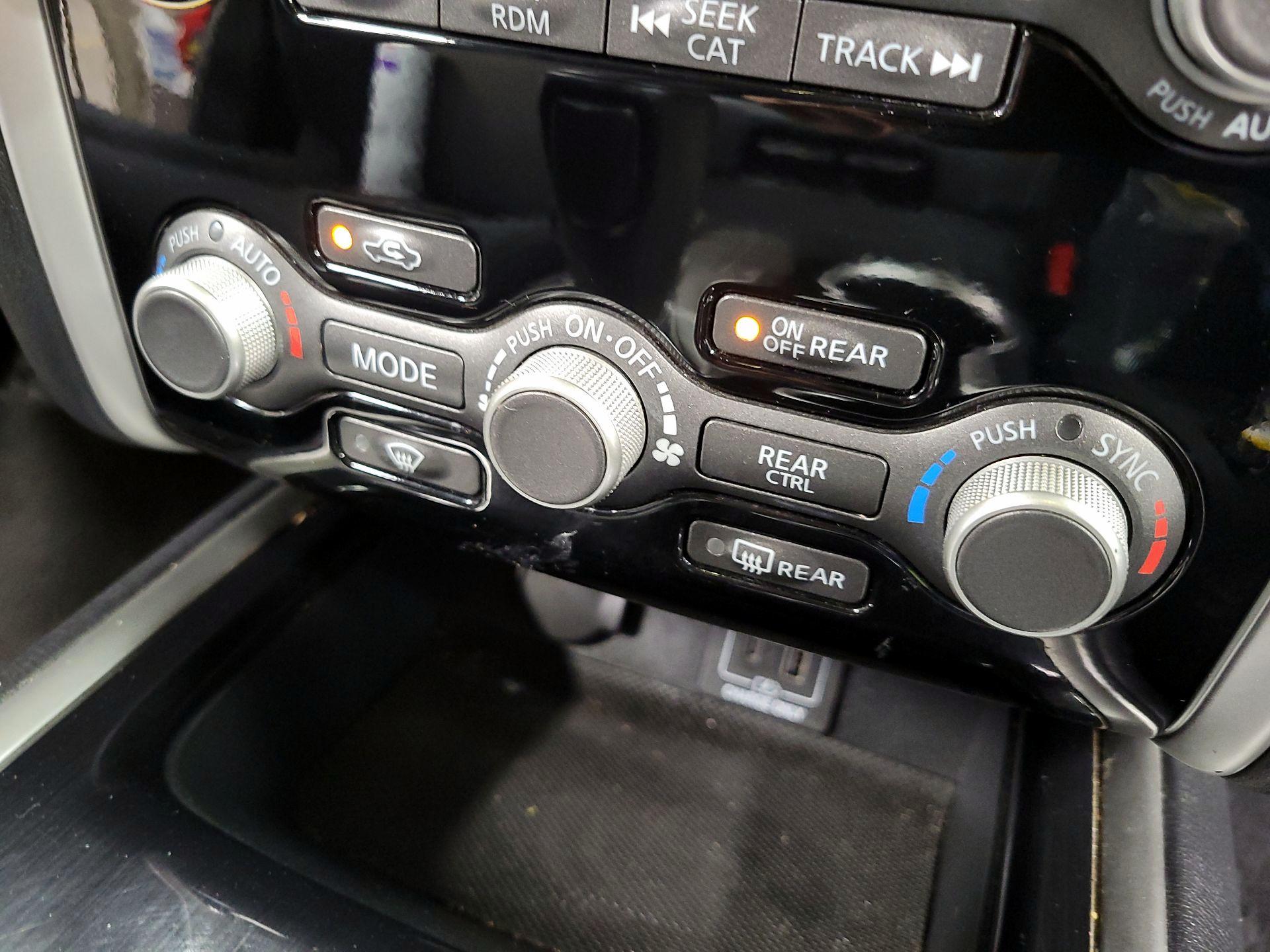 Thumbnail: 2019 Nissan Pathfinder - 16