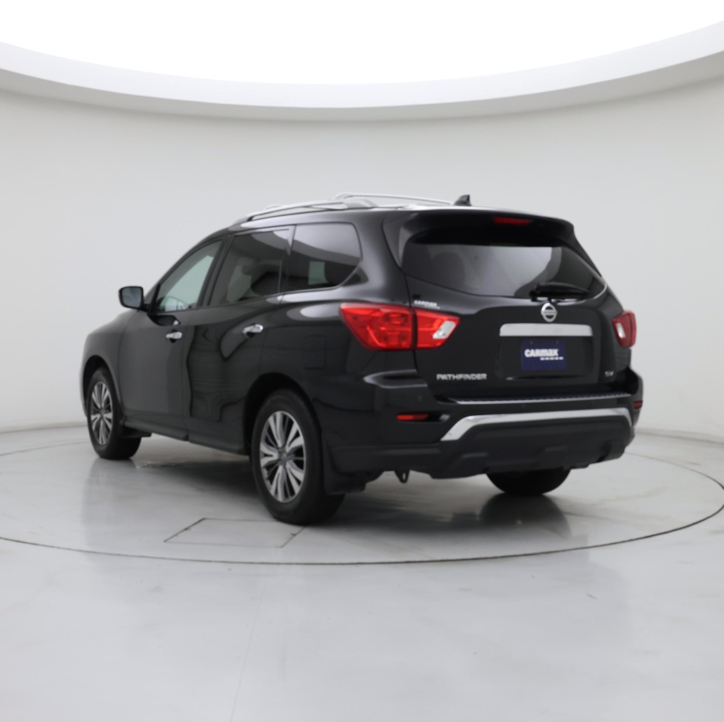 Thumbnail: 2019 Nissan Pathfinder - 2
