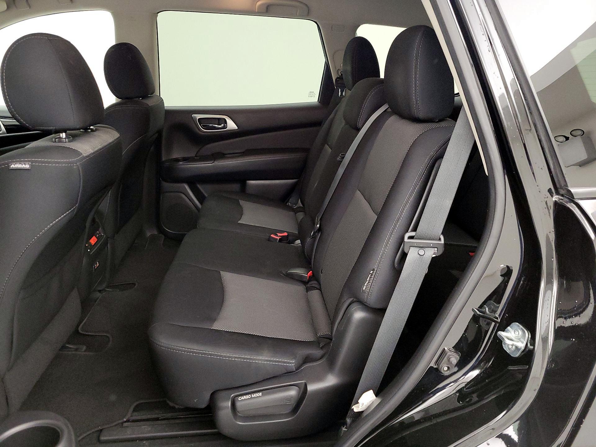 Thumbnail: 2019 Nissan Pathfinder - 19