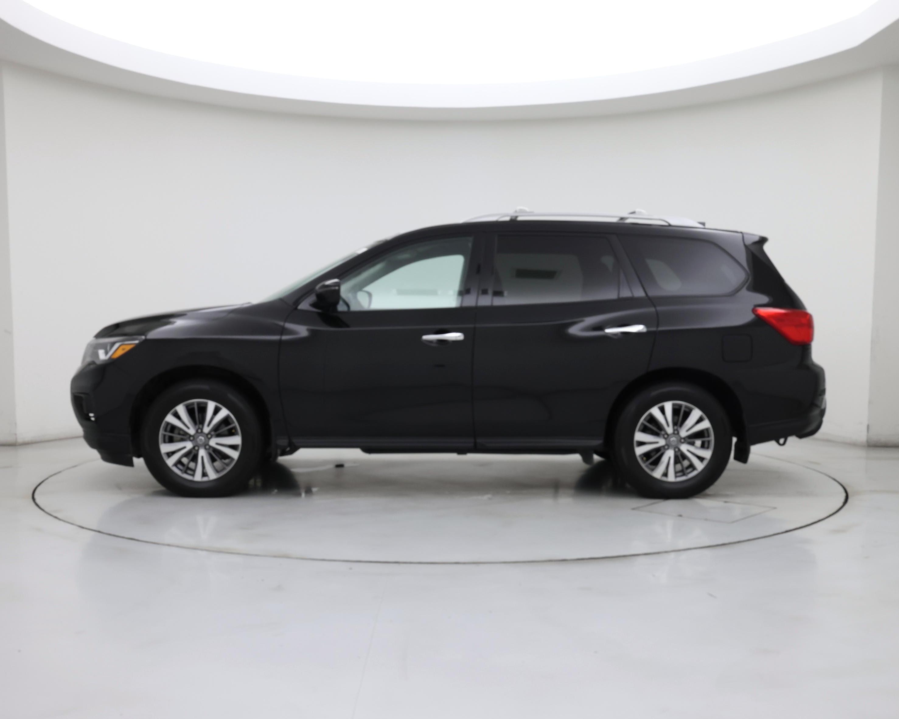 Thumbnail: 2019 Nissan Pathfinder - 3