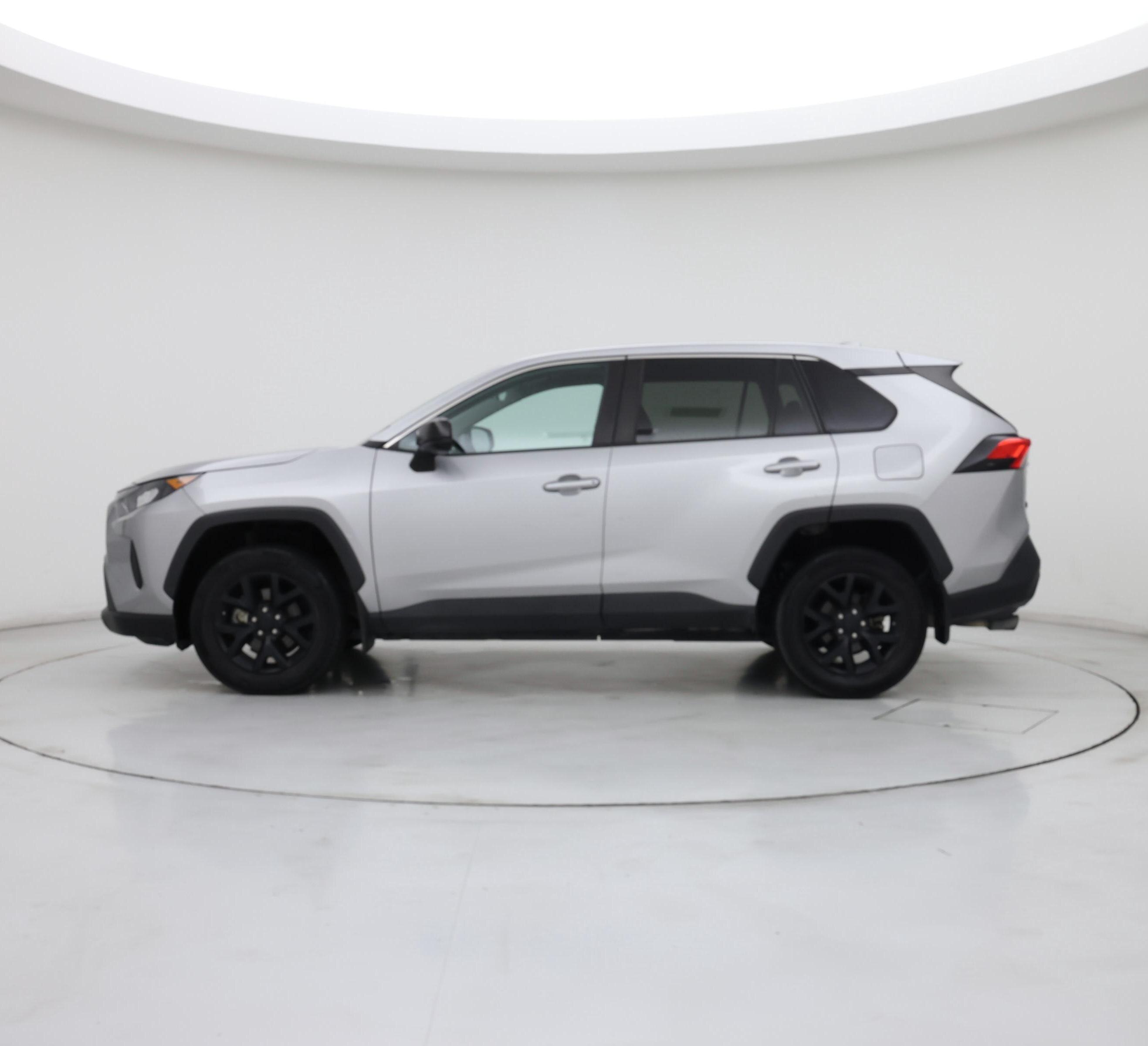 Thumbnail: 2022 Toyota RAV4 - 3