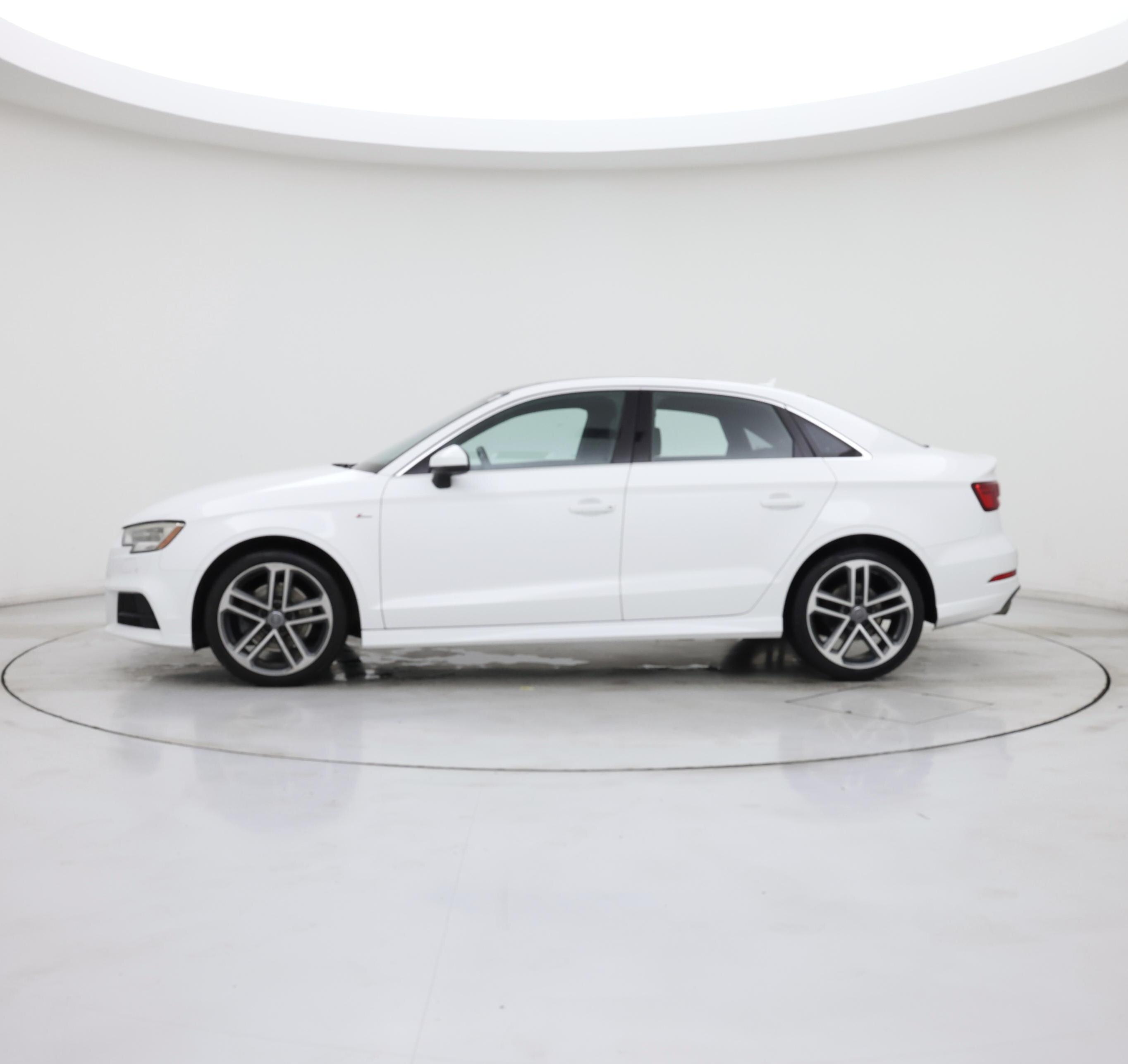 Thumbnail: 2017 Audi A3 - 3