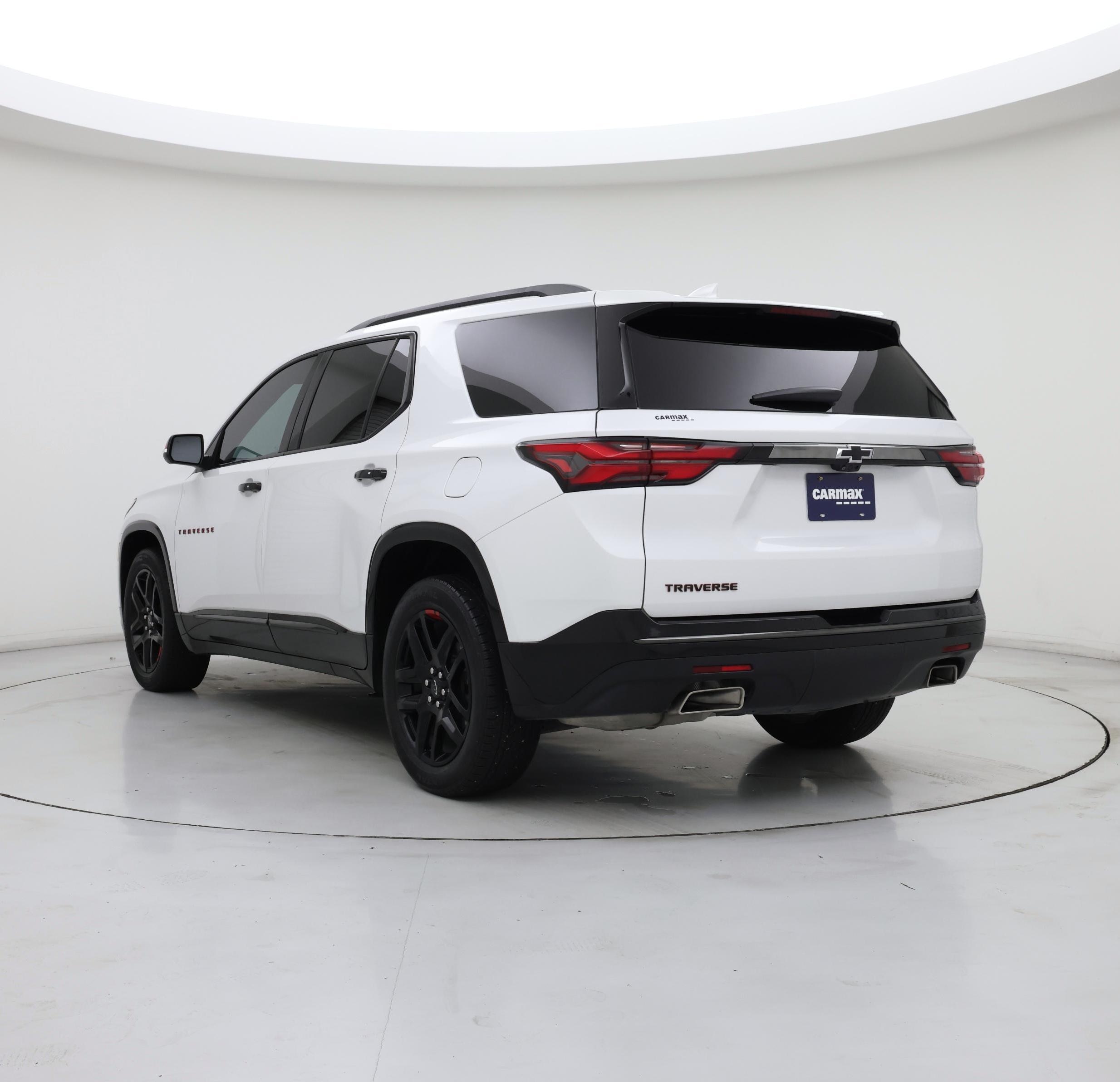 Thumbnail: 2023 Chevrolet Traverse - 2