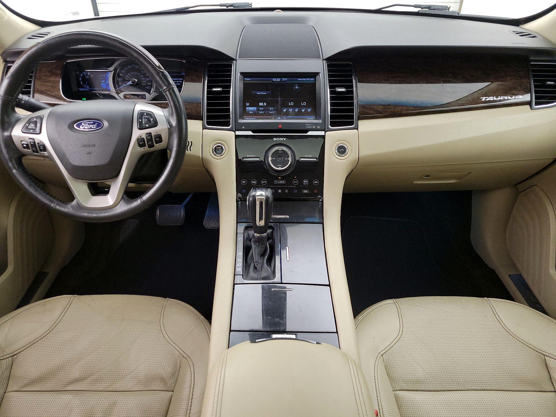 Thumbnail: 2015 Ford Taurus - 9