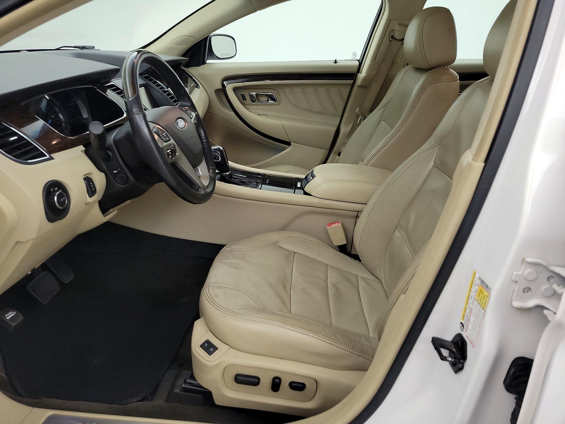 Thumbnail: 2015 Ford Taurus - 11