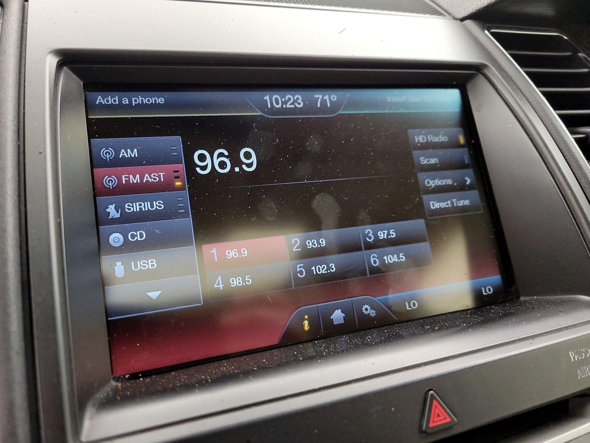 Thumbnail: 2015 Ford Taurus - 15