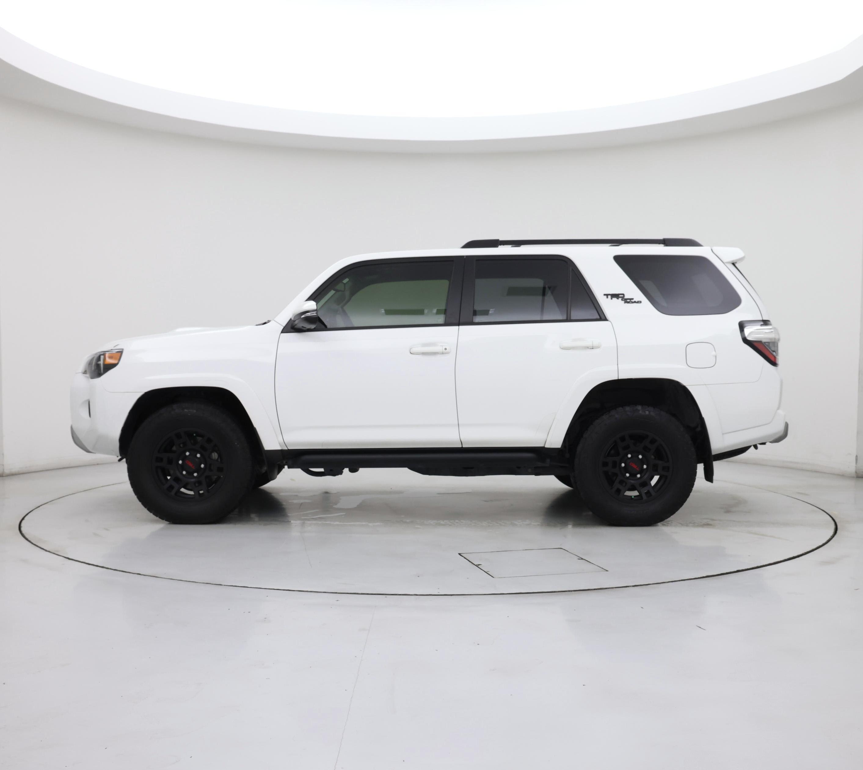 Thumbnail: 2023 Toyota 4Runner - 3