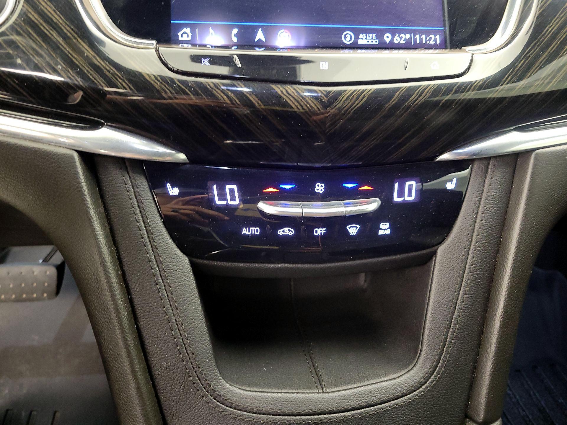 Thumbnail: 2020 Cadillac XT6 - 17