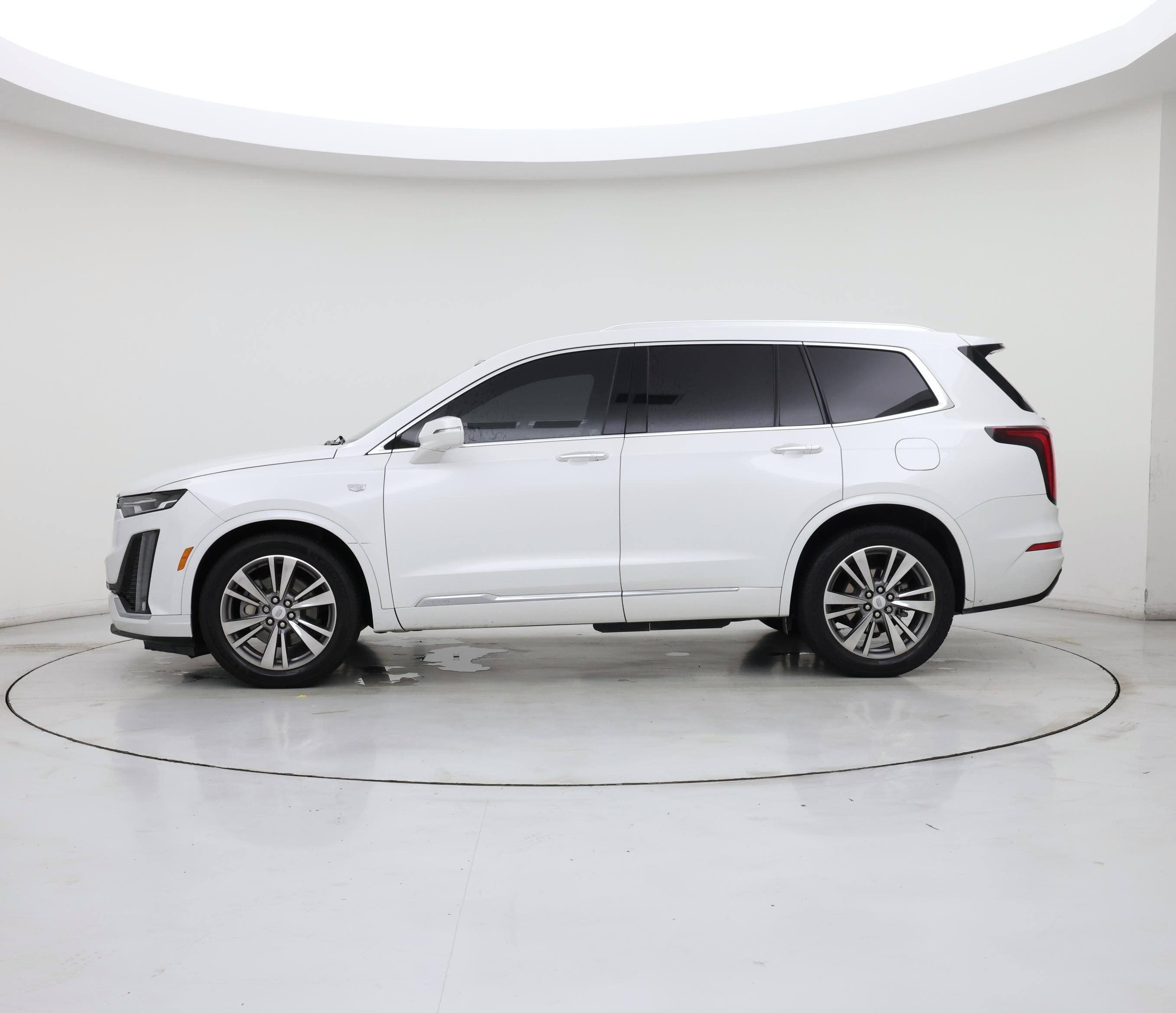 Thumbnail: 2020 Cadillac XT6 - 3