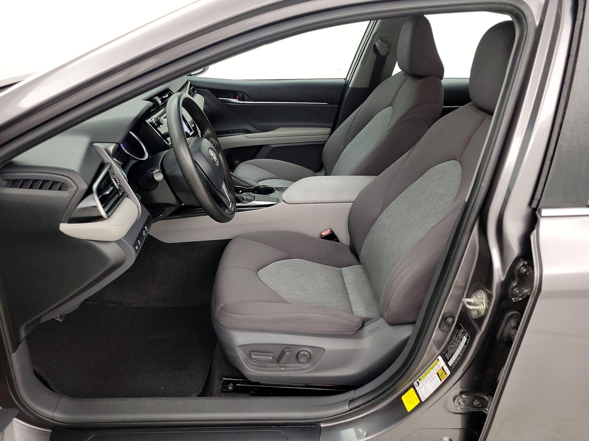 Thumbnail: 2019 Toyota Camry - 11