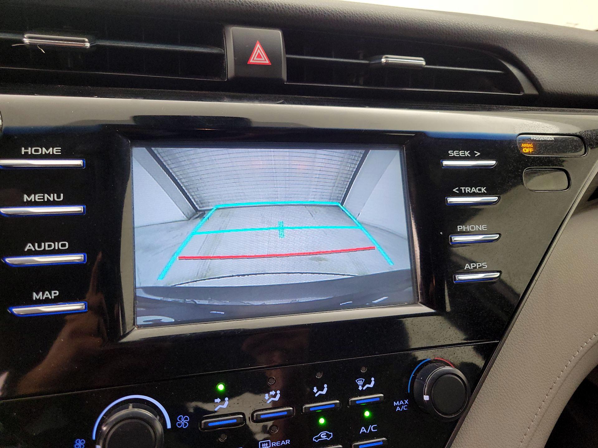 Thumbnail: 2019 Toyota Camry - 14