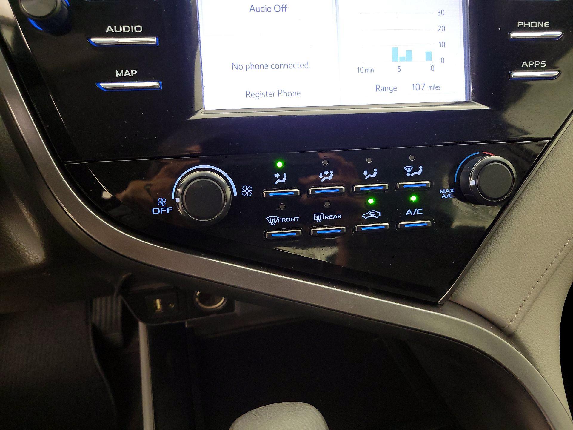 Thumbnail: 2019 Toyota Camry - 16