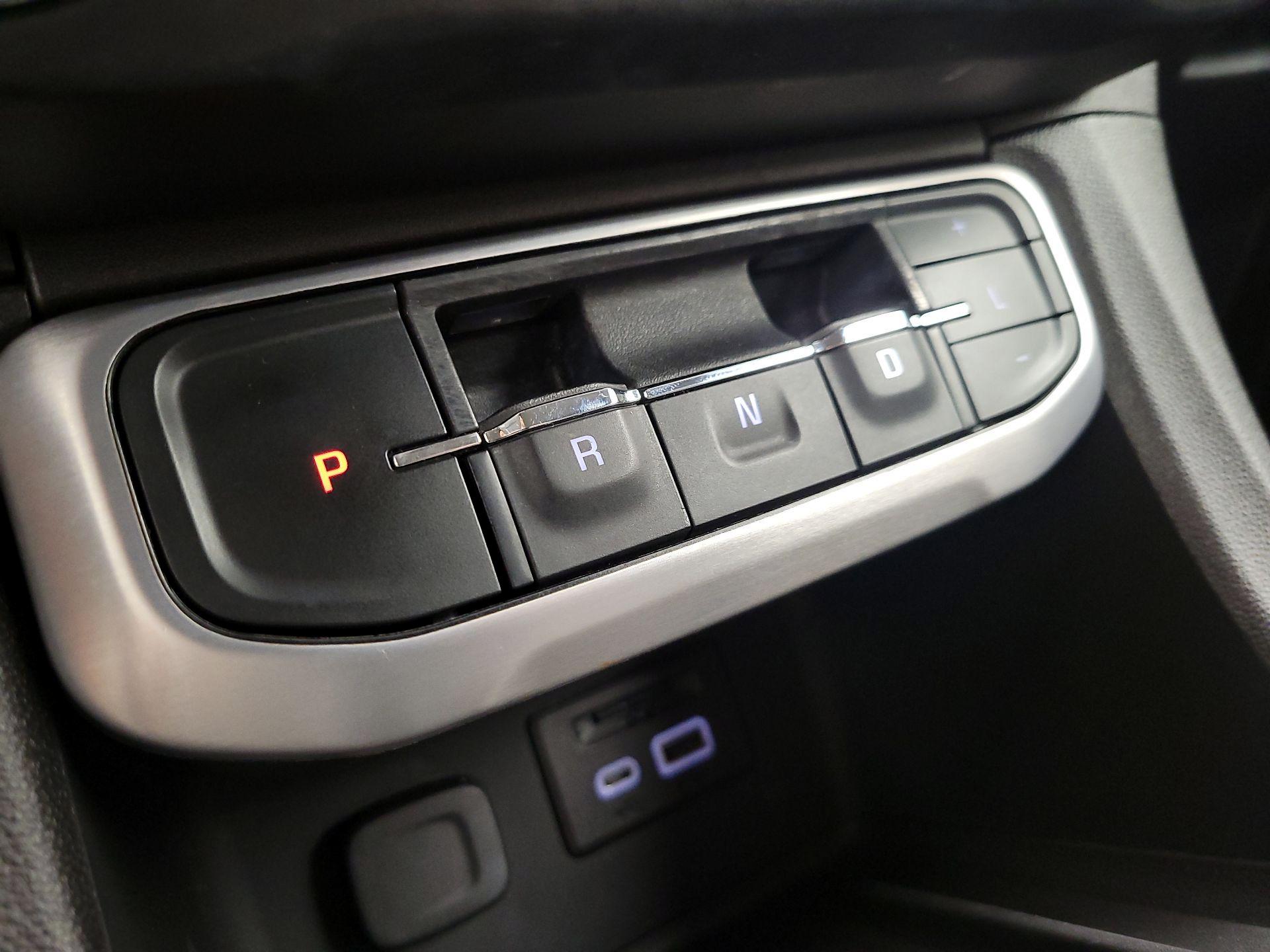 Thumbnail: 2023 GMC Acadia - 17