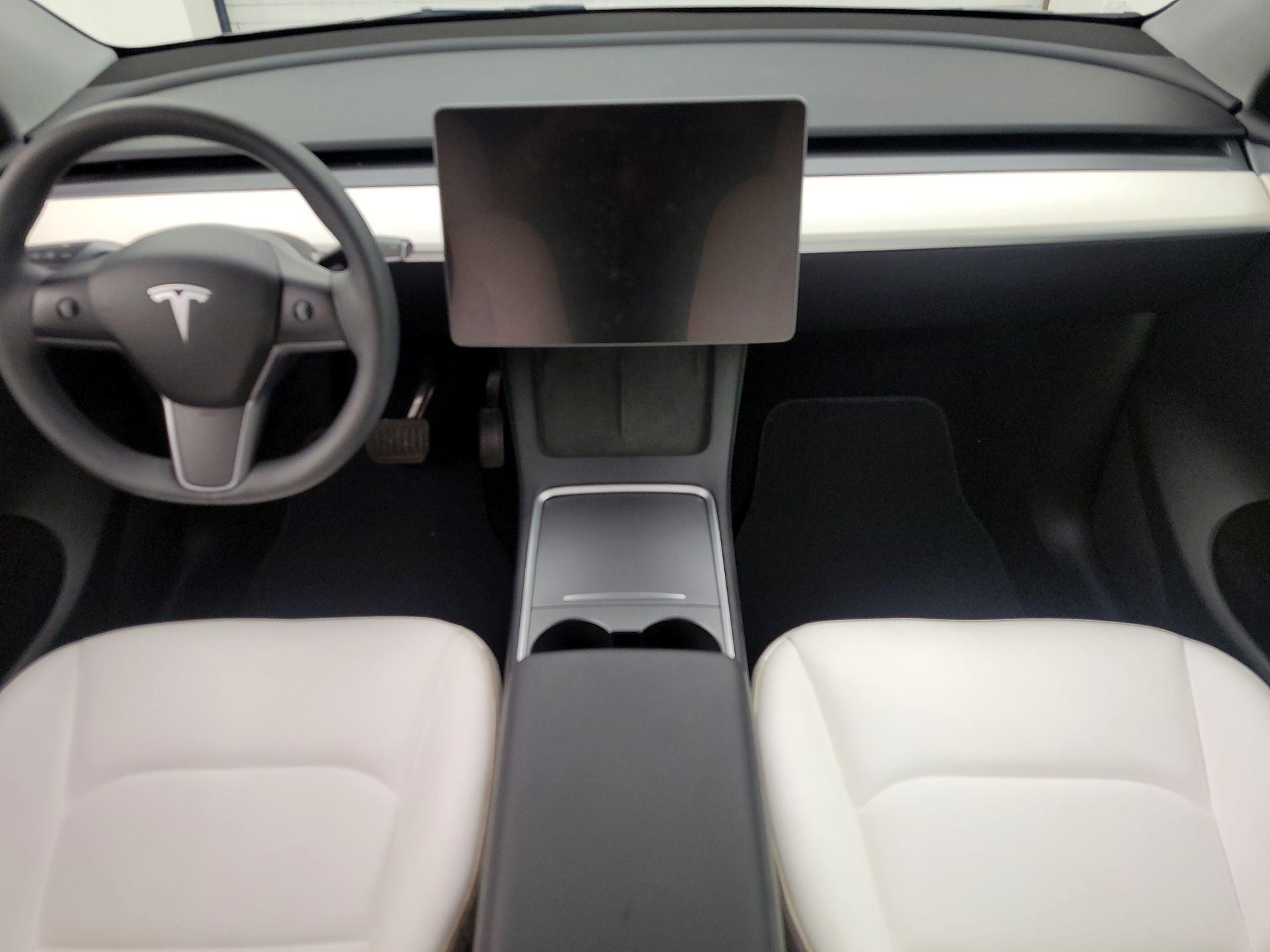 Thumbnail: 2024 Tesla Model Y - 9