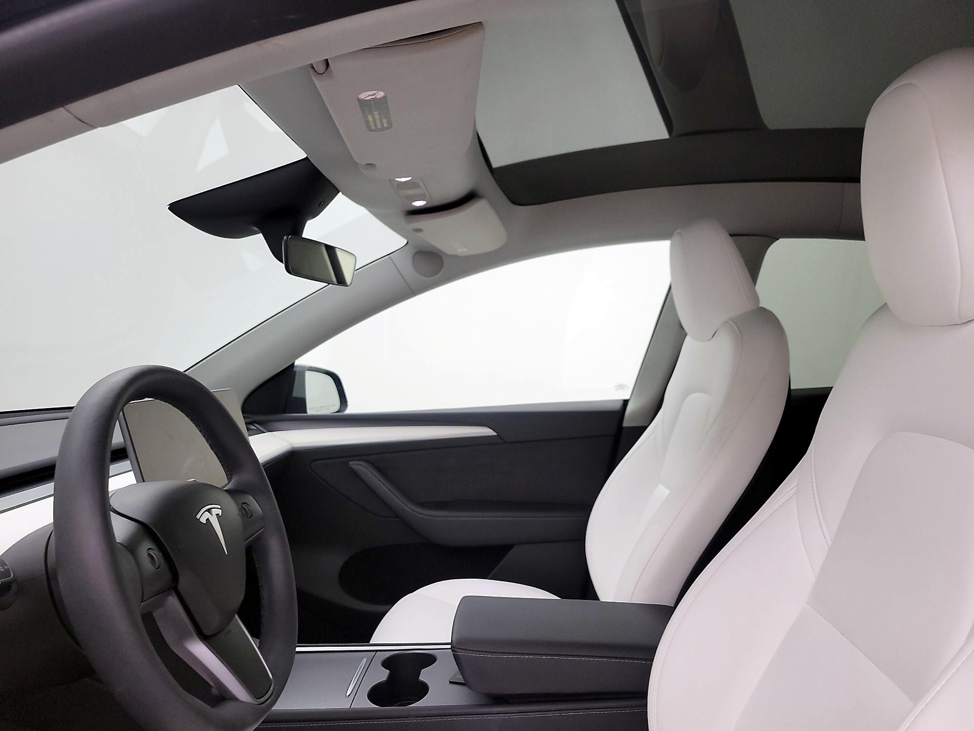 Thumbnail: 2024 Tesla Model Y - 18