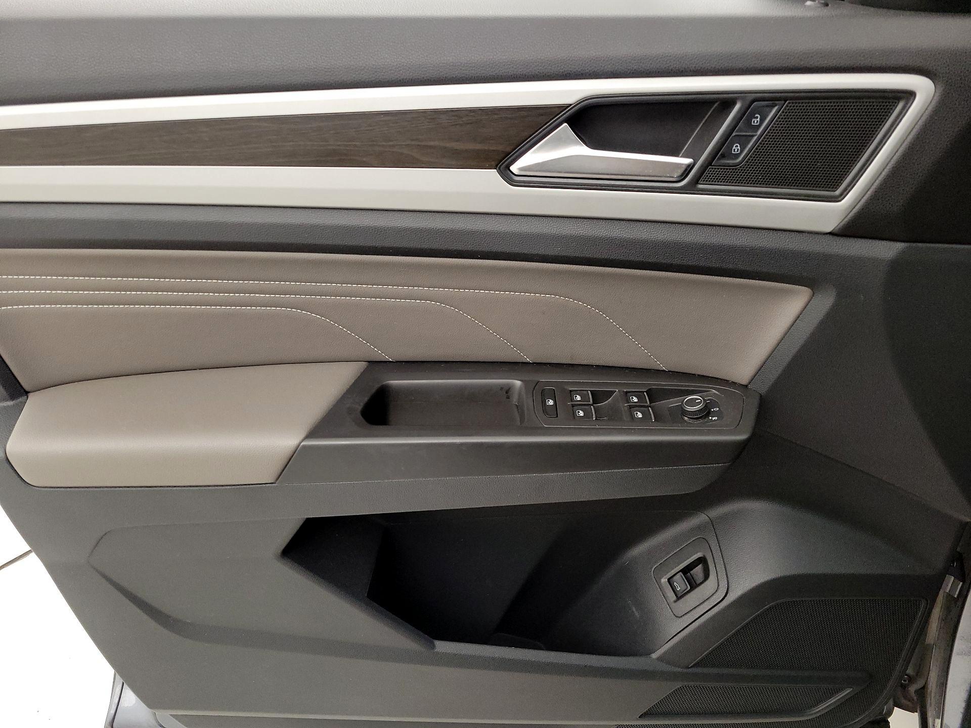 Thumbnail: 2022 Volkswagen Atlas - 12