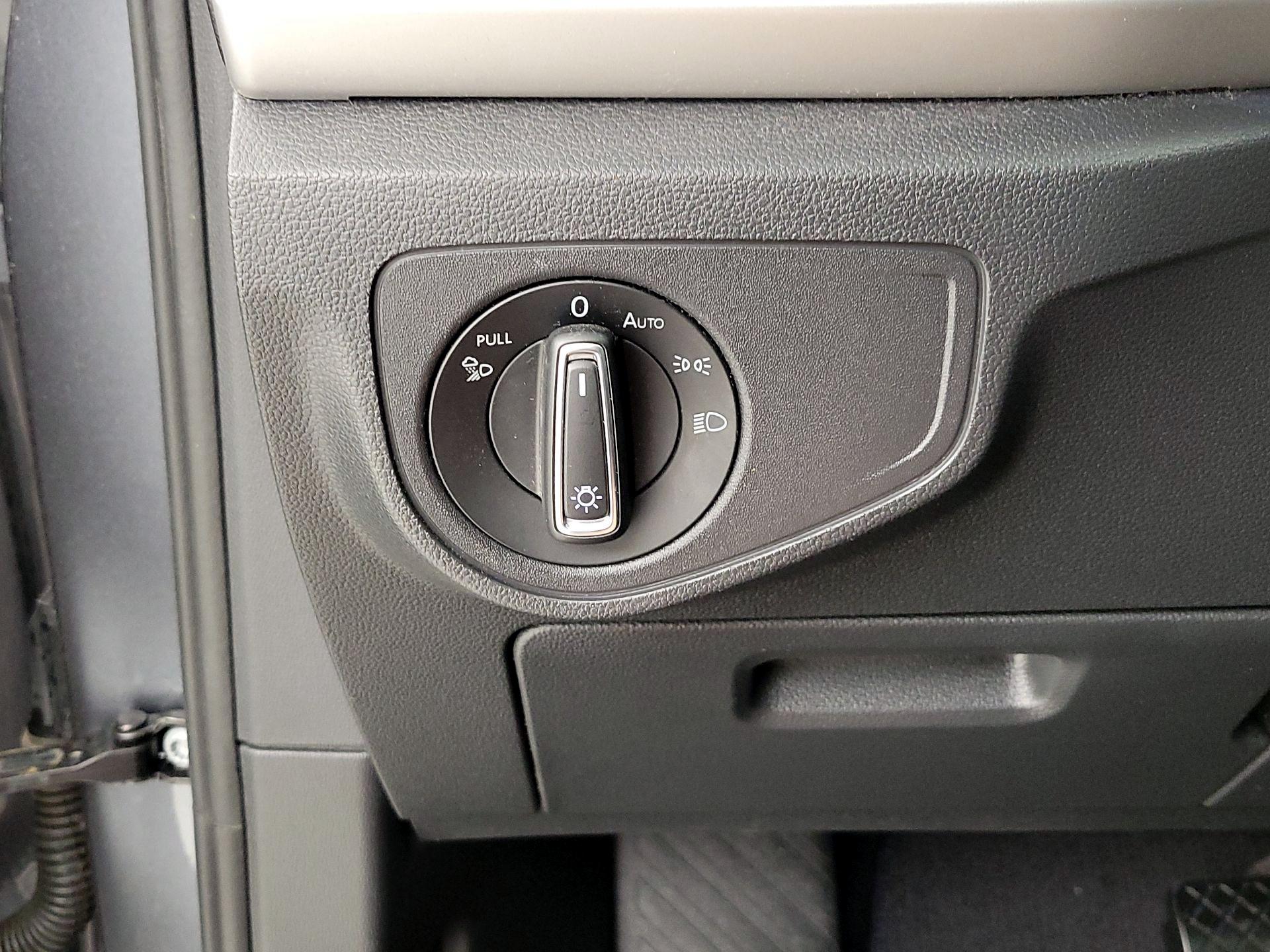 Thumbnail: 2022 Volkswagen Atlas - 13