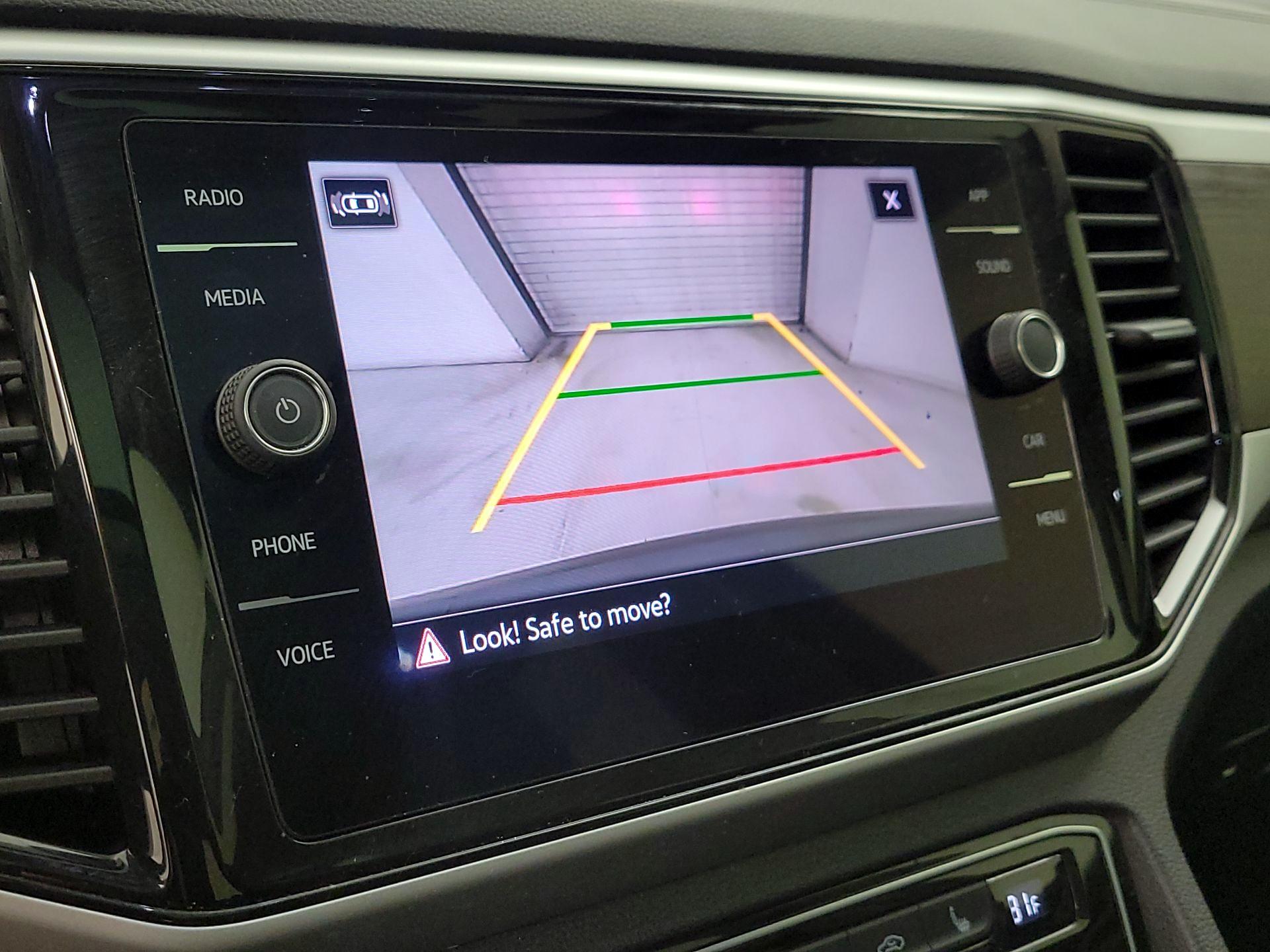 Thumbnail: 2022 Volkswagen Atlas - 14