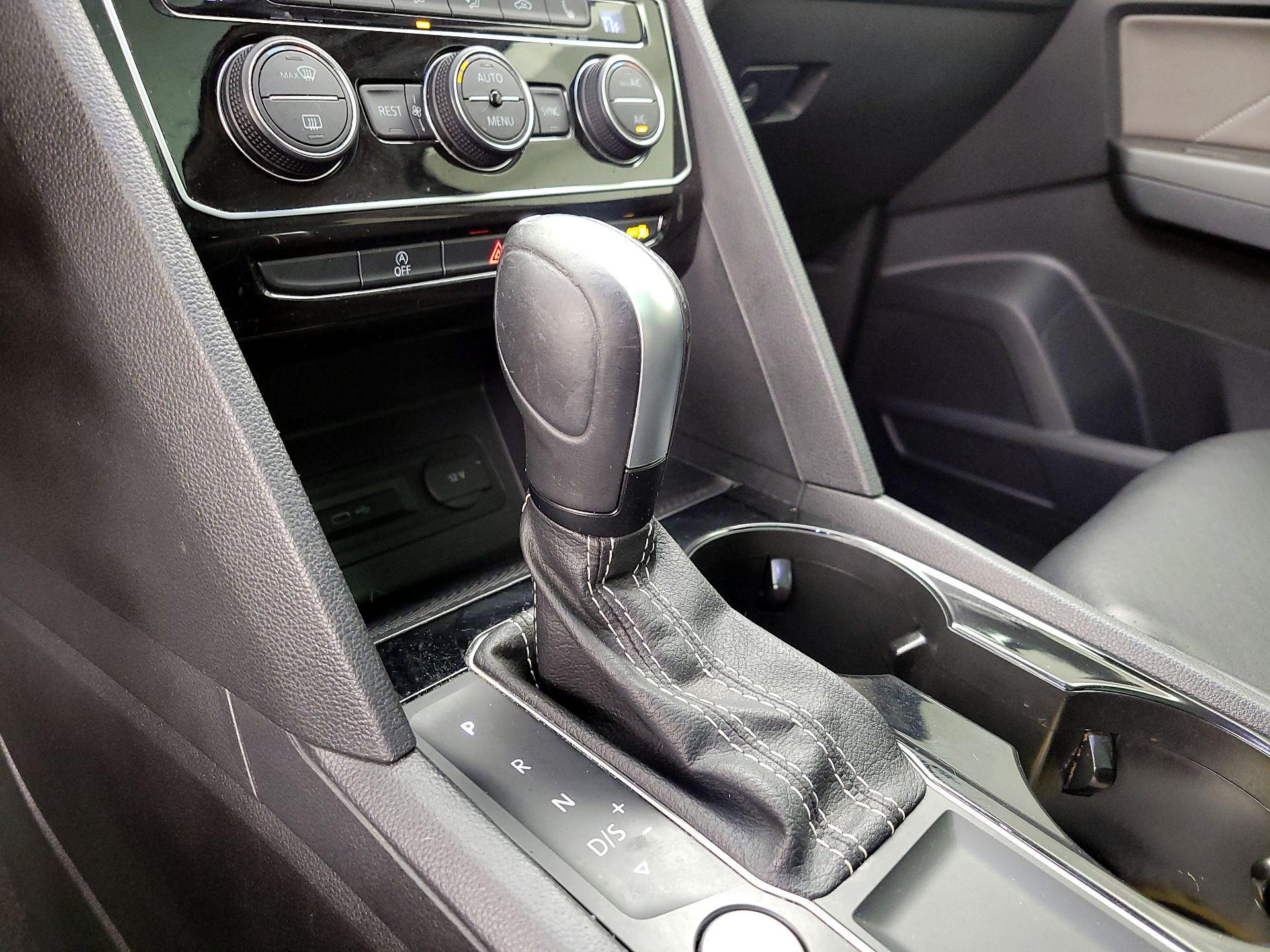 Thumbnail: 2022 Volkswagen Atlas - 17