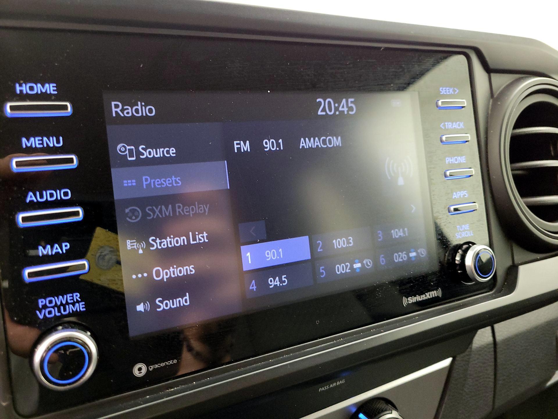 Thumbnail: 2021 Toyota Tacoma - 15