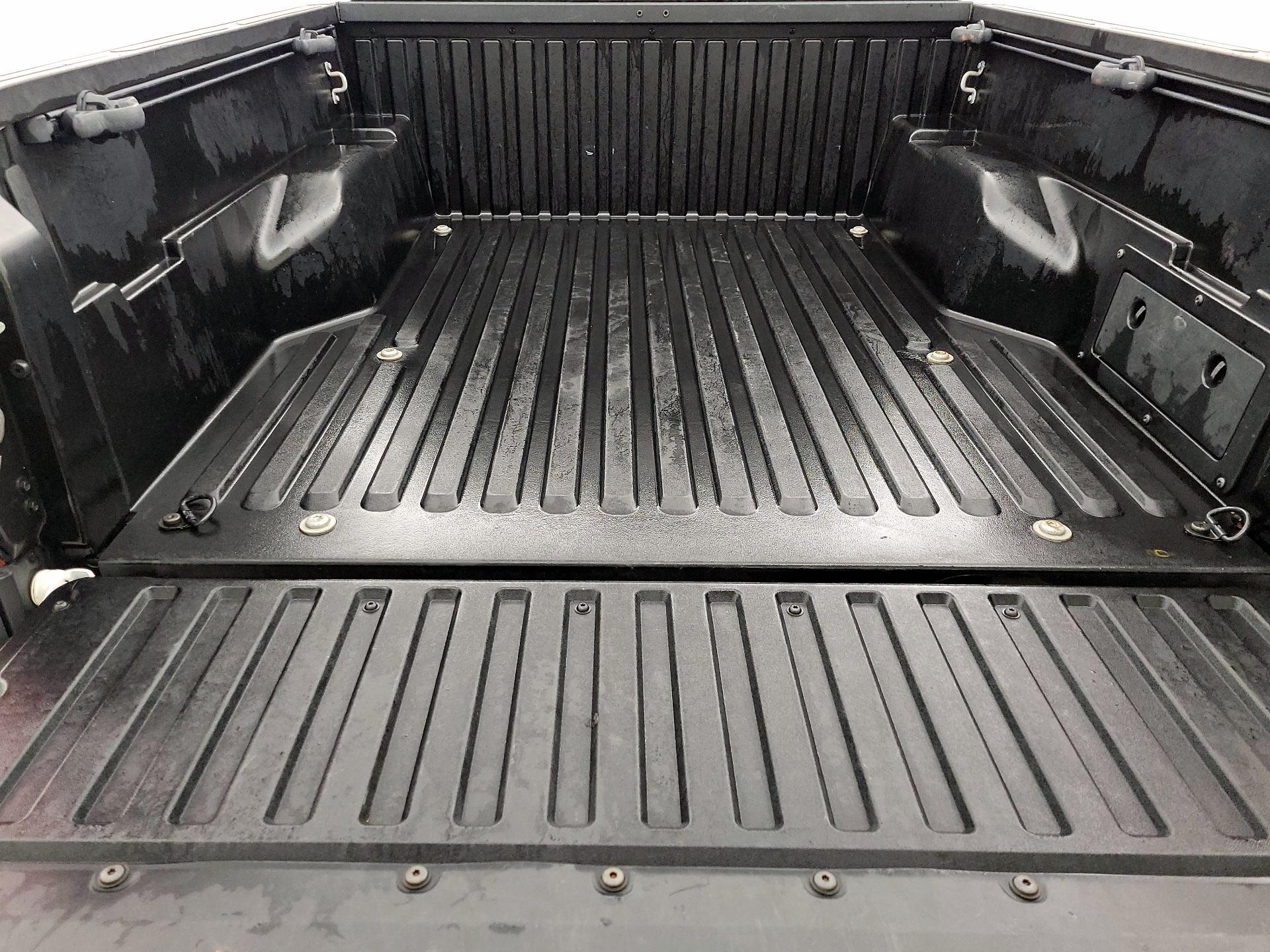 Thumbnail: 2021 Toyota Tacoma - 20