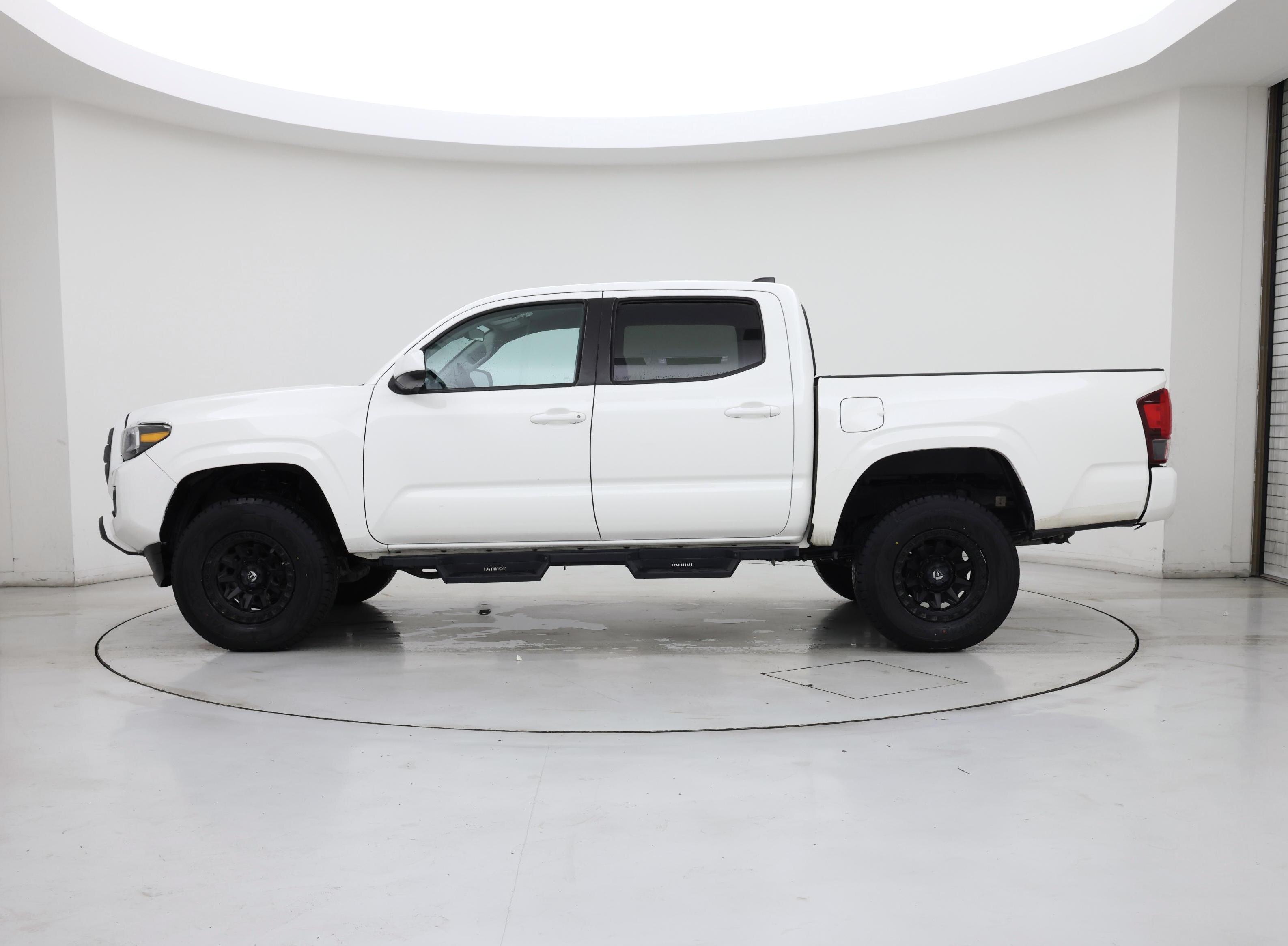 Thumbnail: 2021 Toyota Tacoma - 3