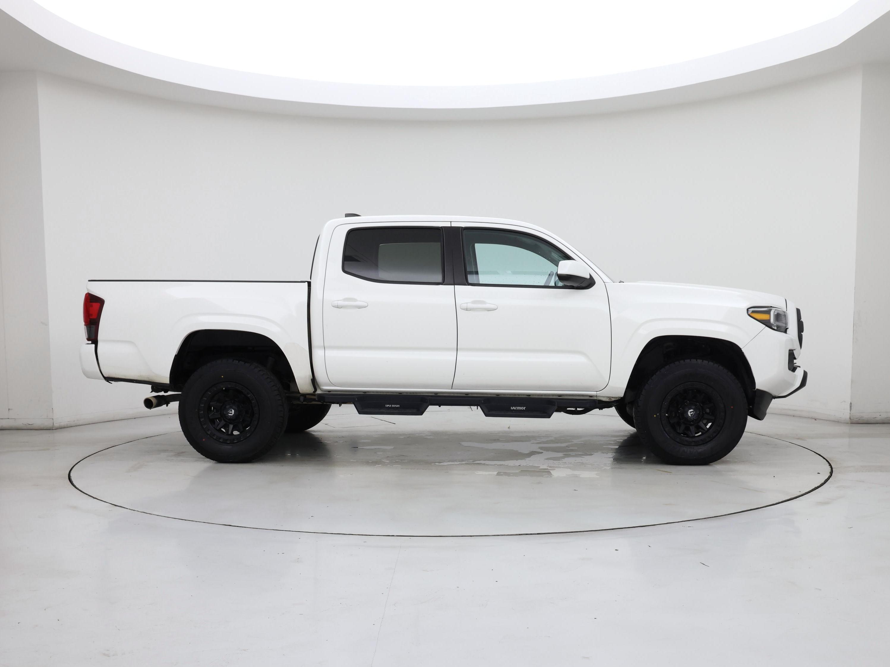 Thumbnail: 2021 Toyota Tacoma - 7