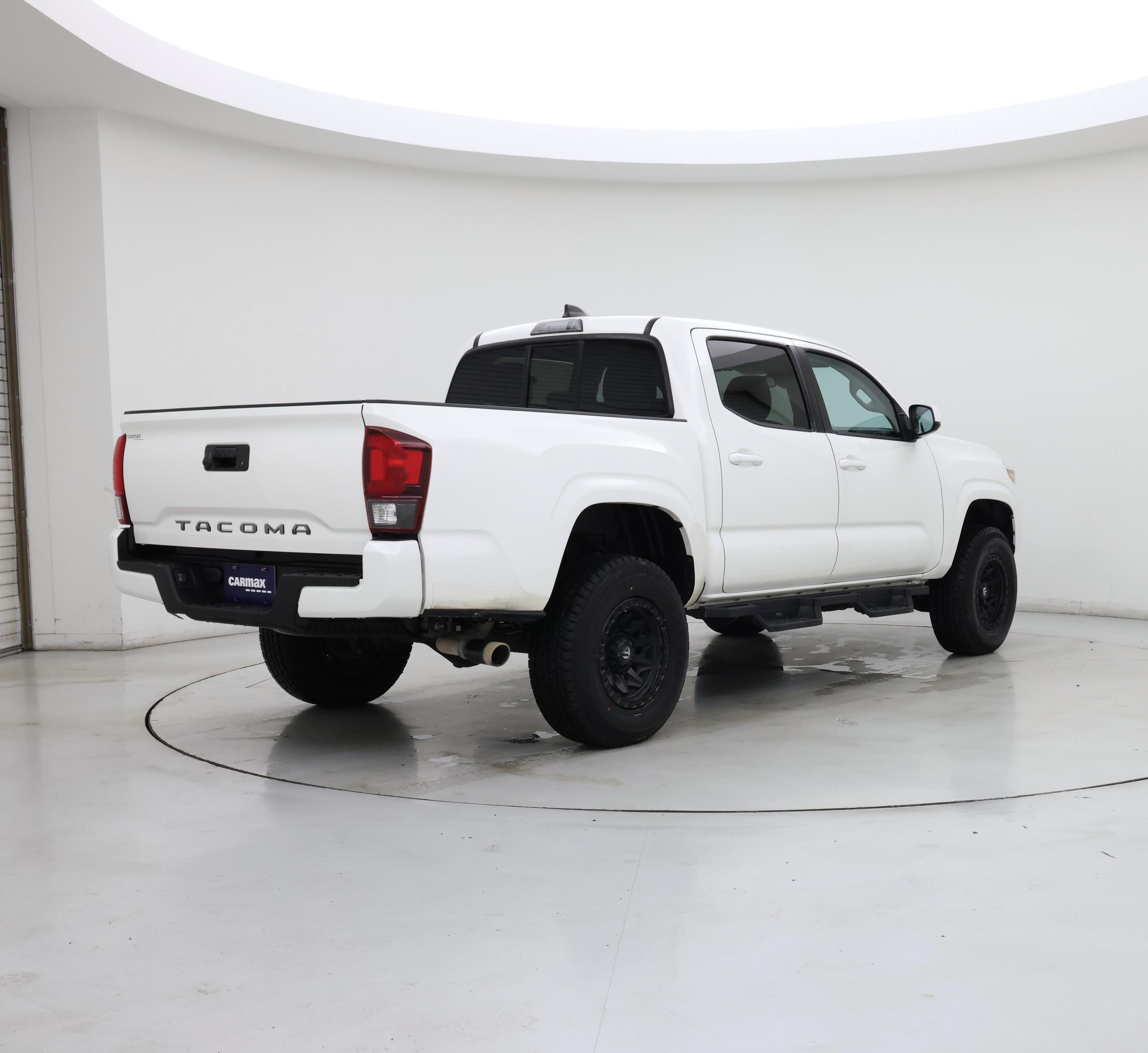 Thumbnail: 2021 Toyota Tacoma - 8