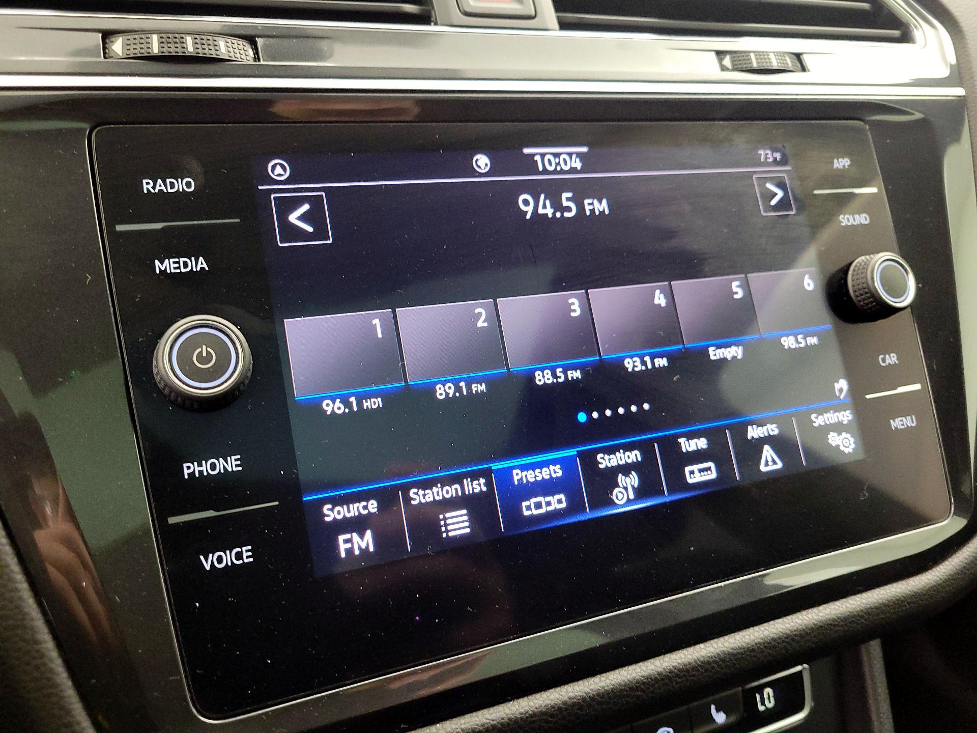 Thumbnail: 2021 Volkswagen Tiguan - 15