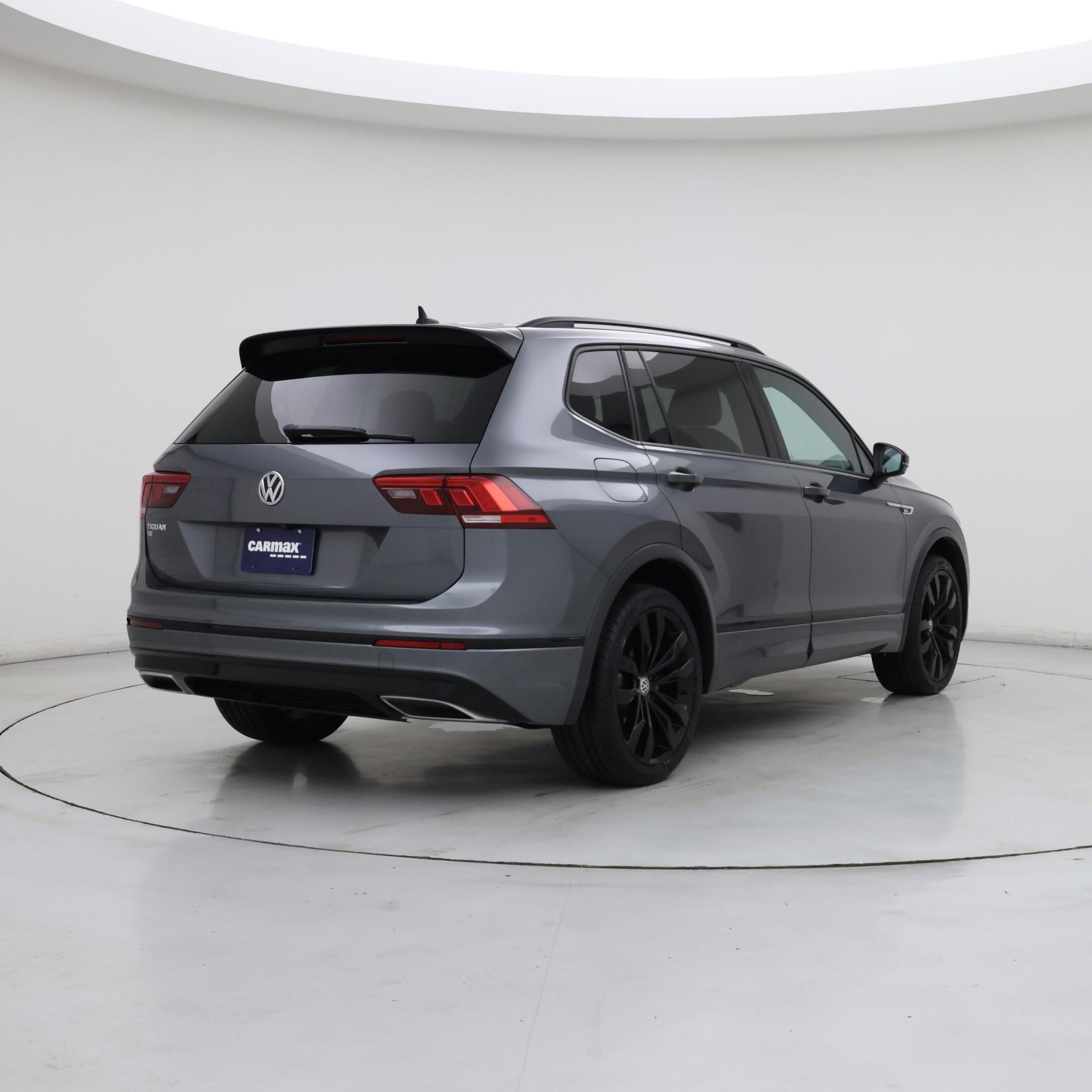 Thumbnail: 2021 Volkswagen Tiguan - 8