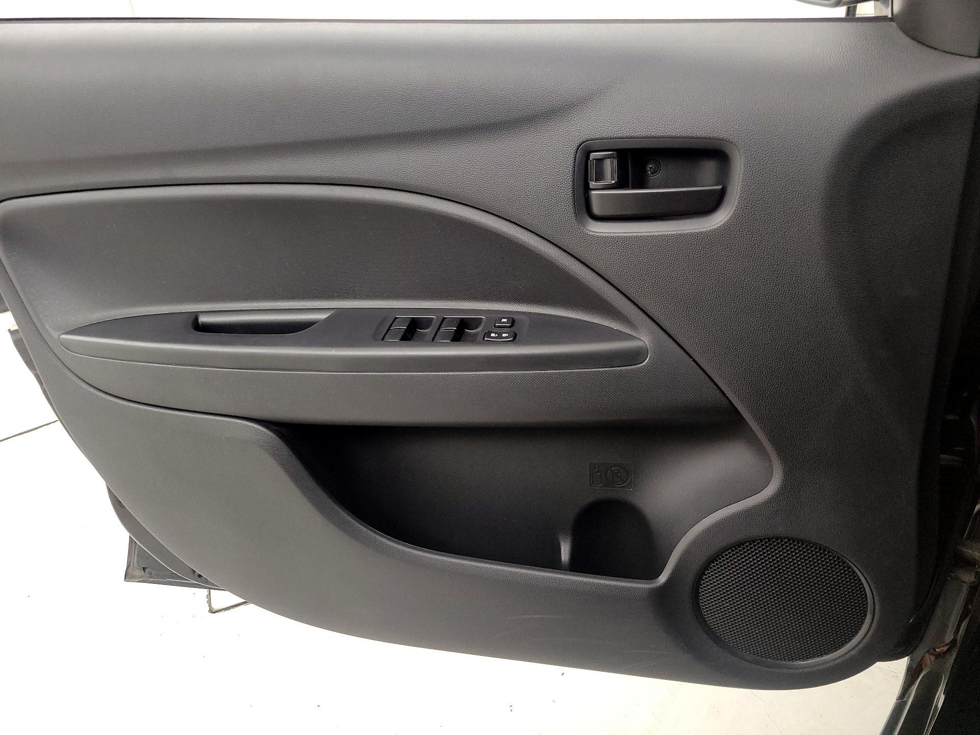 Thumbnail: 2015 Mitsubishi Mirage - 12