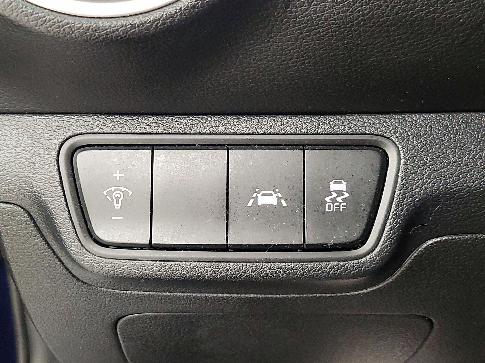 Thumbnail: 2021 Kia Forte - 13