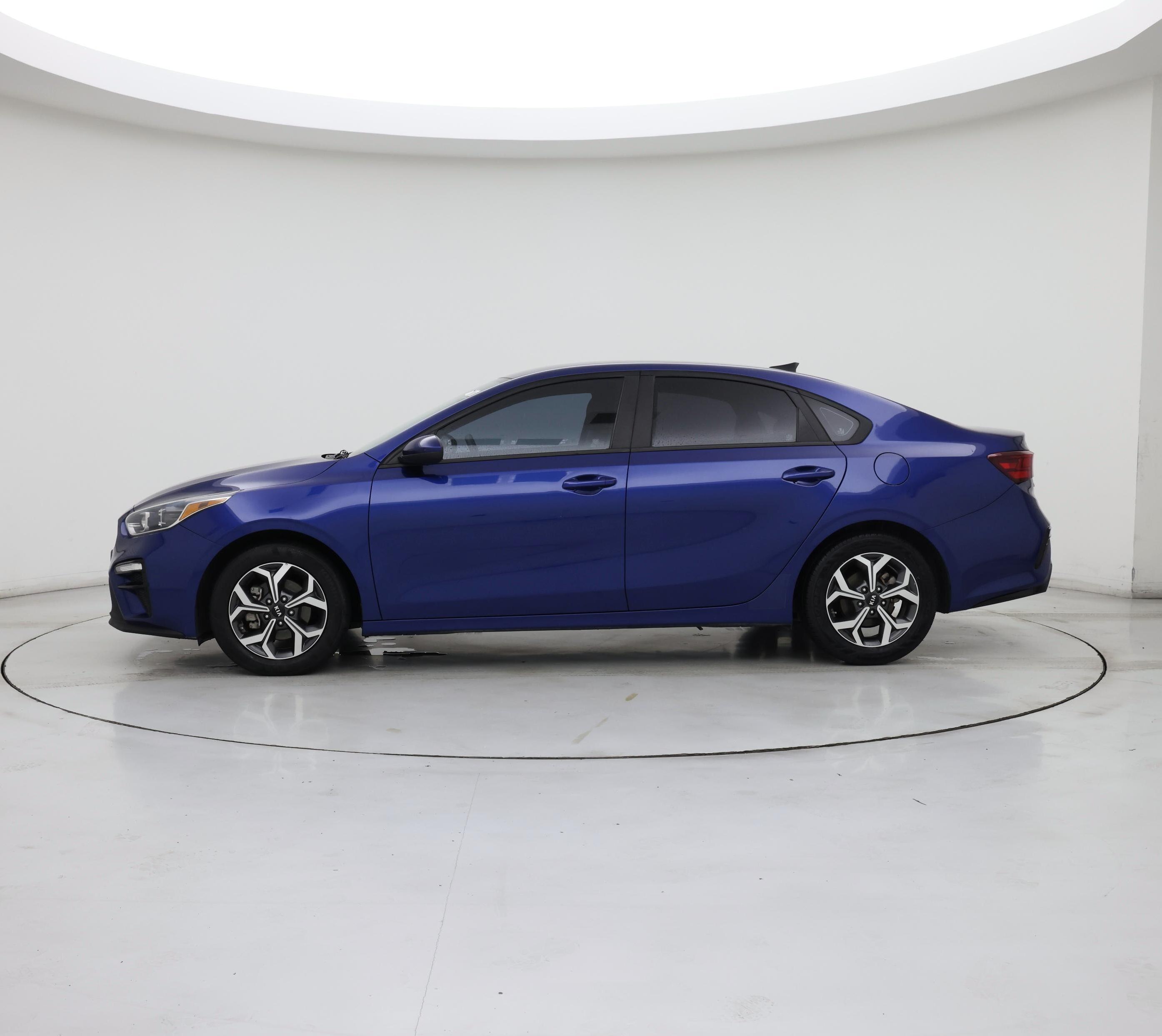 Thumbnail: 2021 Kia Forte - 3
