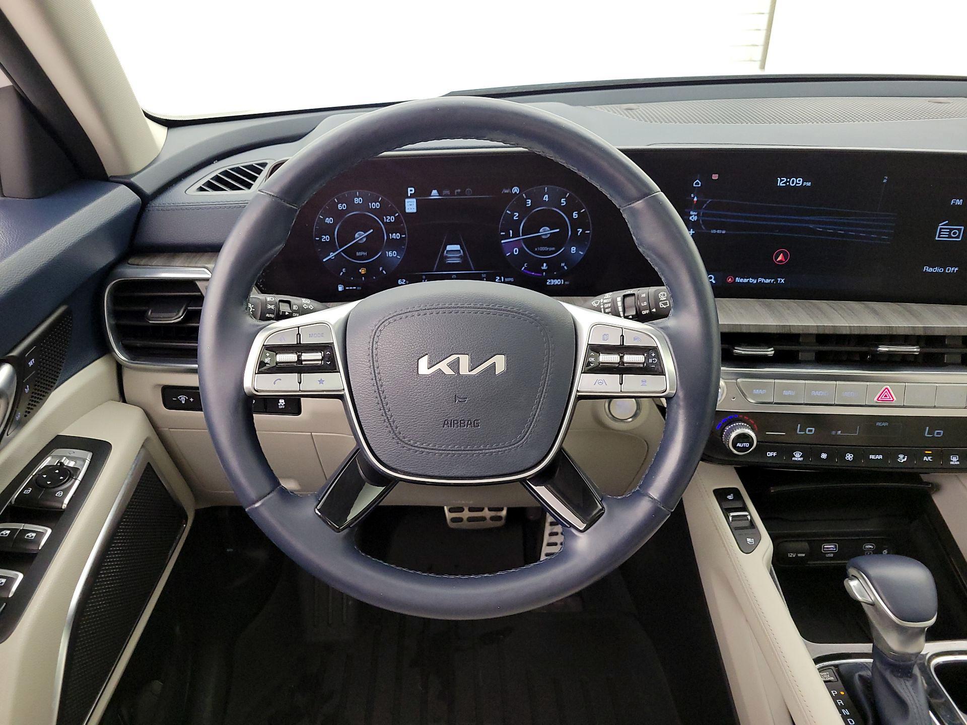 Thumbnail: 2023 Kia Telluride - 10