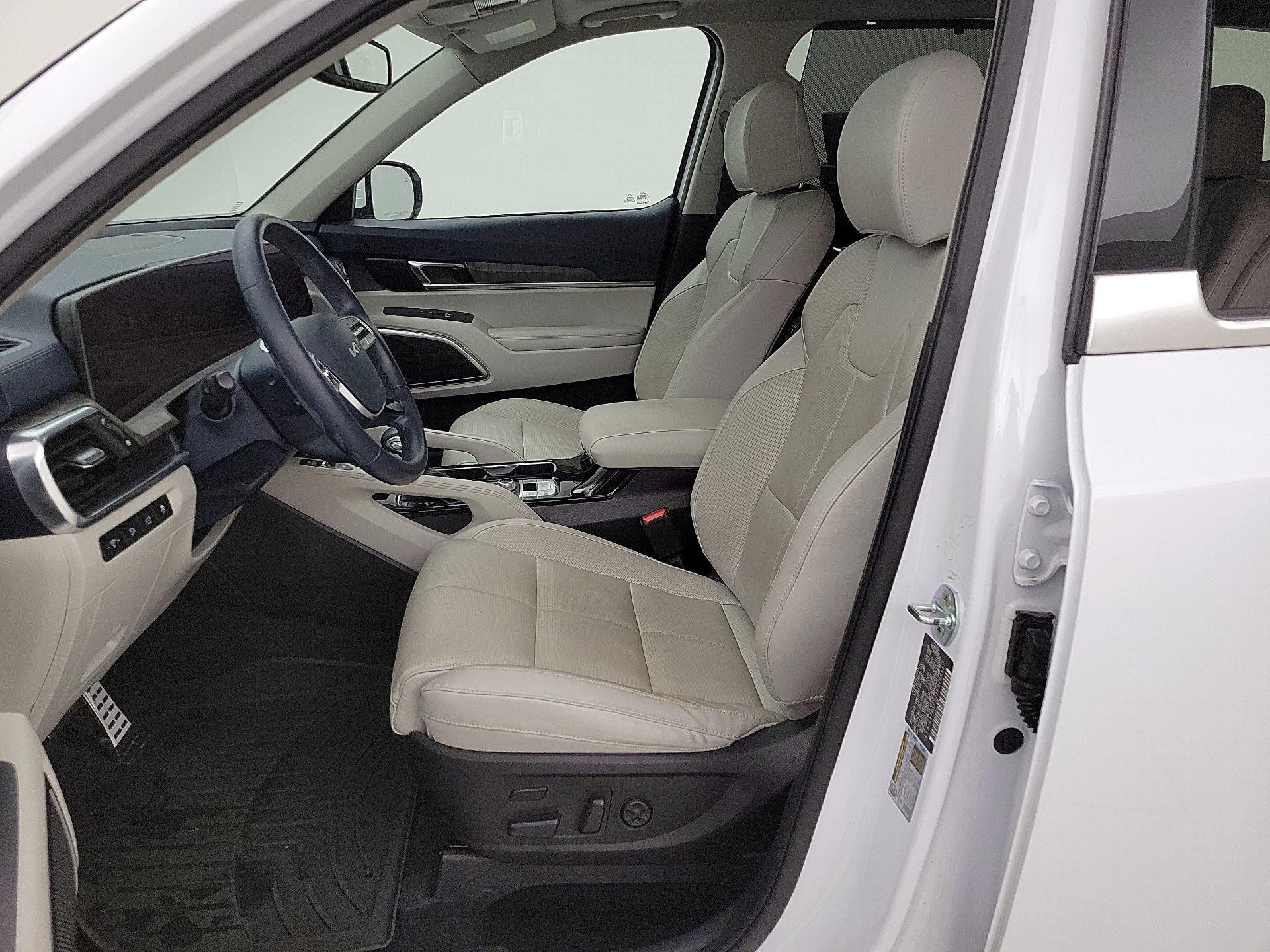 Thumbnail: 2023 Kia Telluride - 11