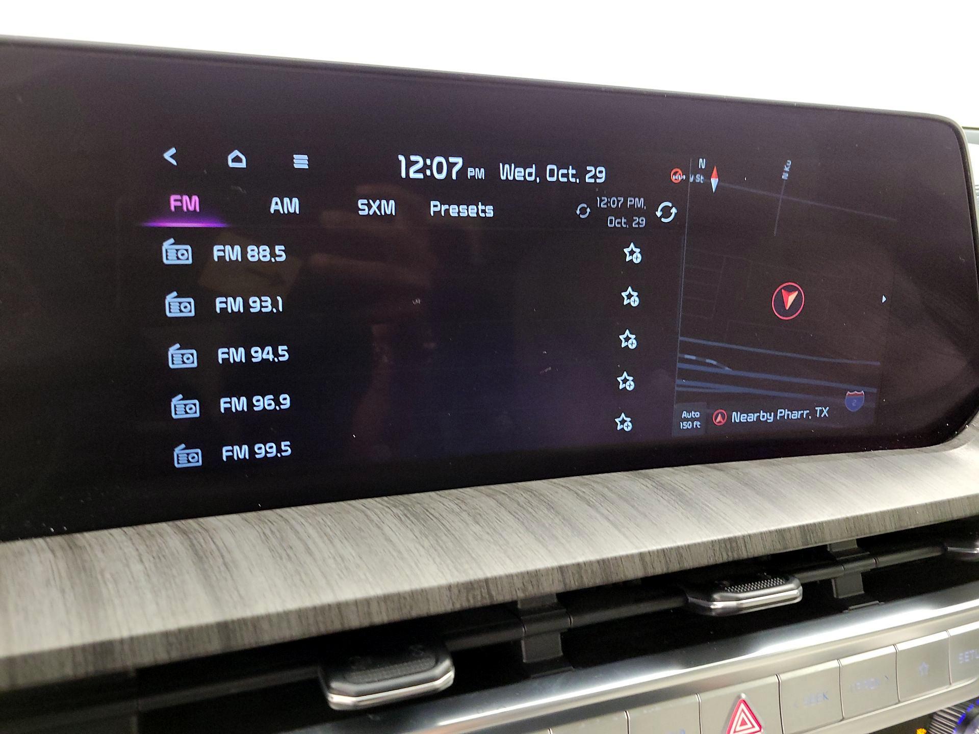 Thumbnail: 2023 Kia Telluride - 16