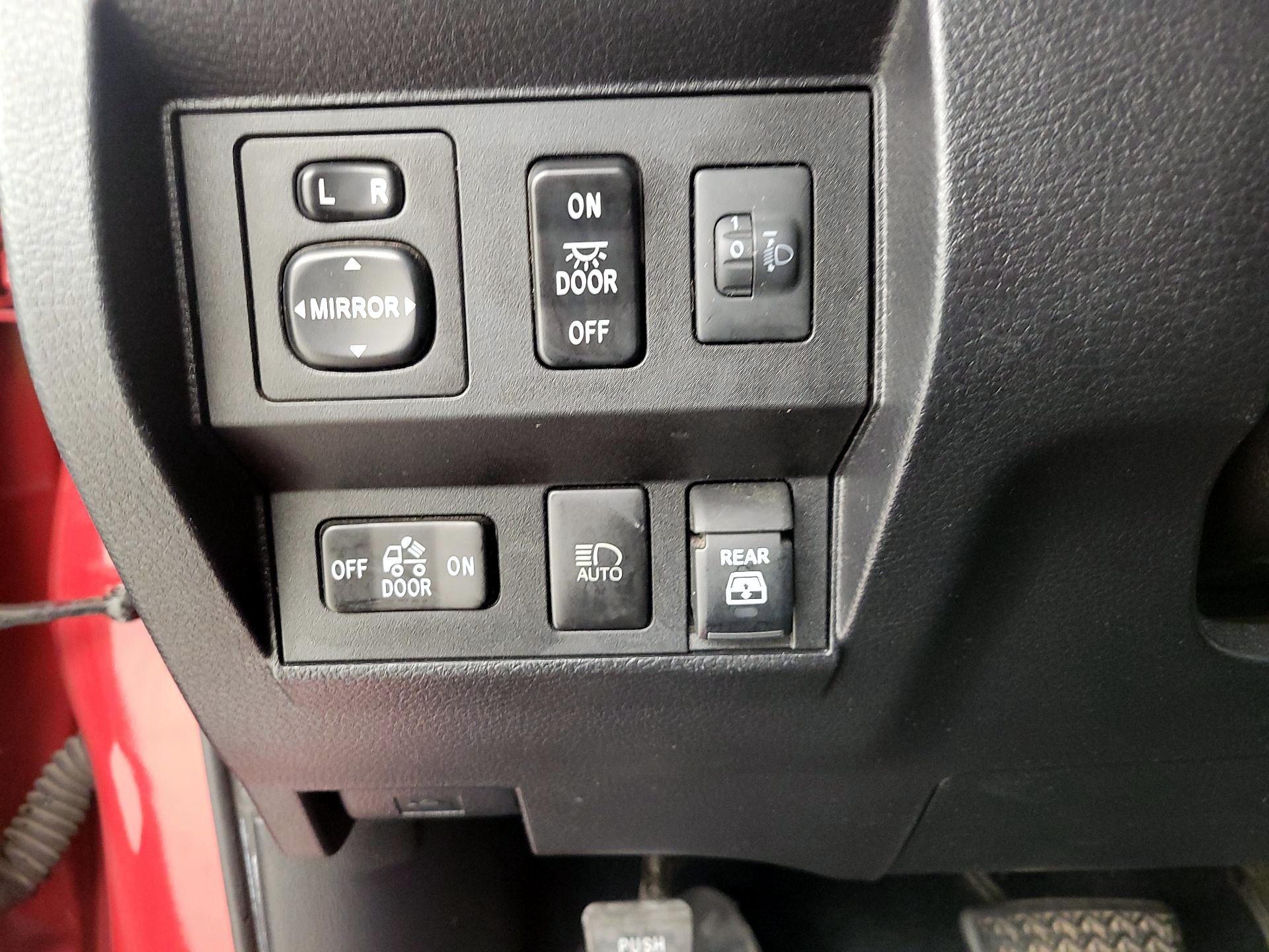 Thumbnail: 2021 Toyota Tundra - 13