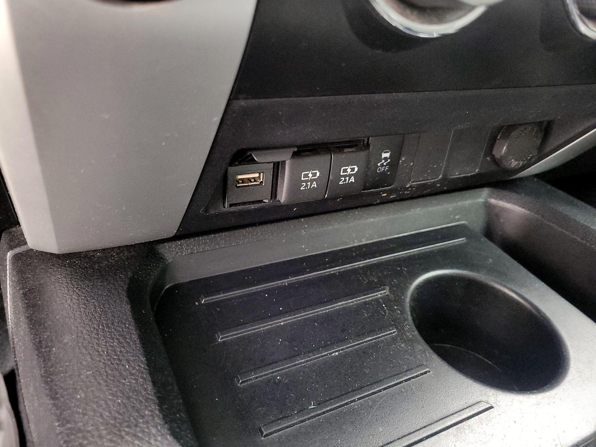 Thumbnail: 2021 Toyota Tundra - 18