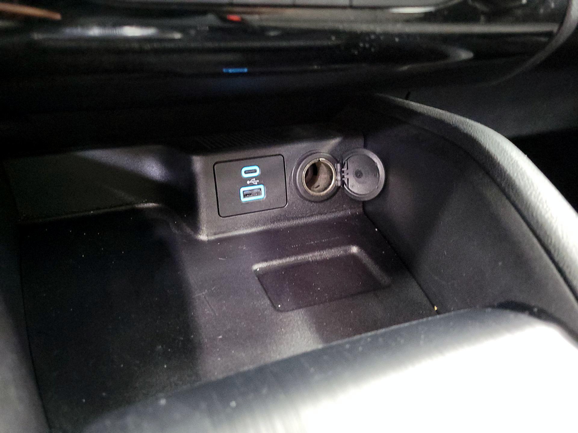 Thumbnail: 2022 Ford Escape - 18