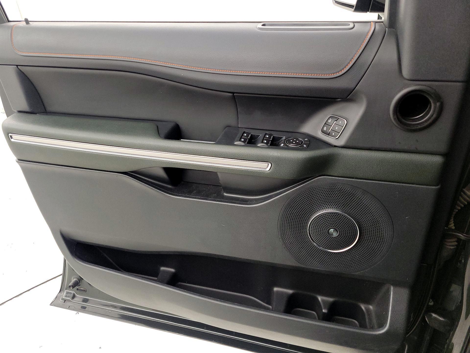 Thumbnail: 2022 Ford Expedition - 12