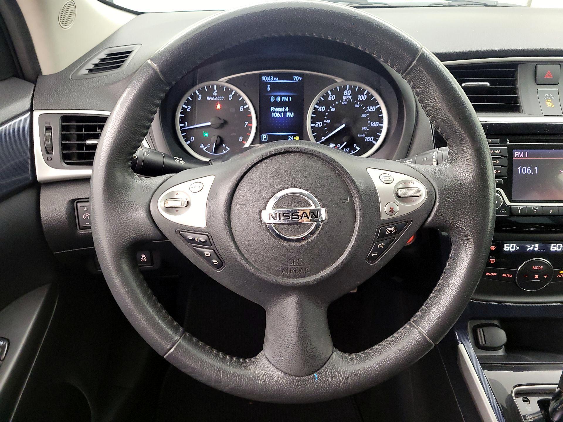 Thumbnail: 2018 Nissan Sentra - 10