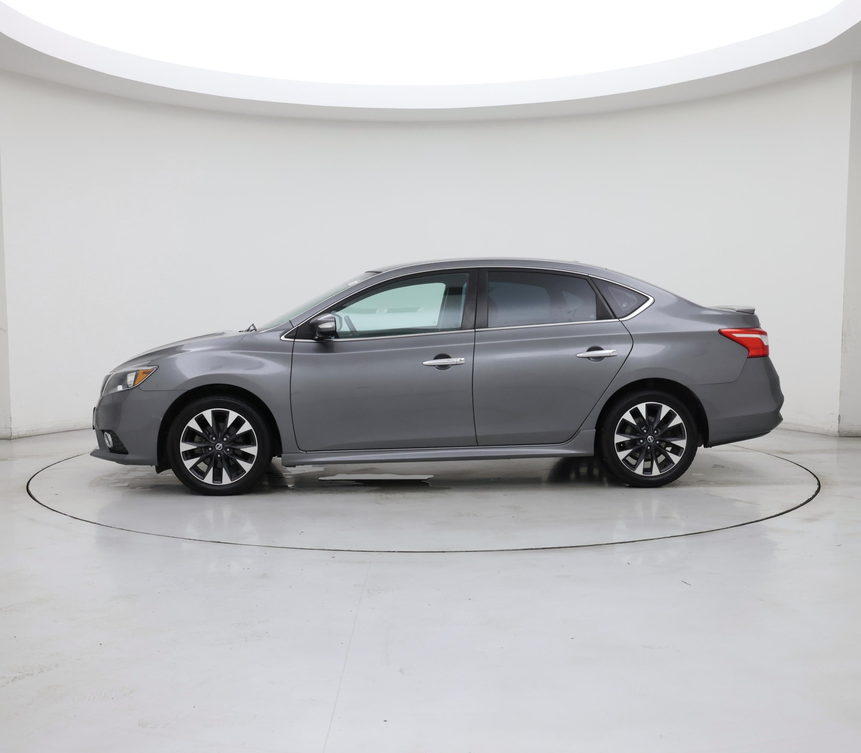 Thumbnail: 2018 Nissan Sentra - 3